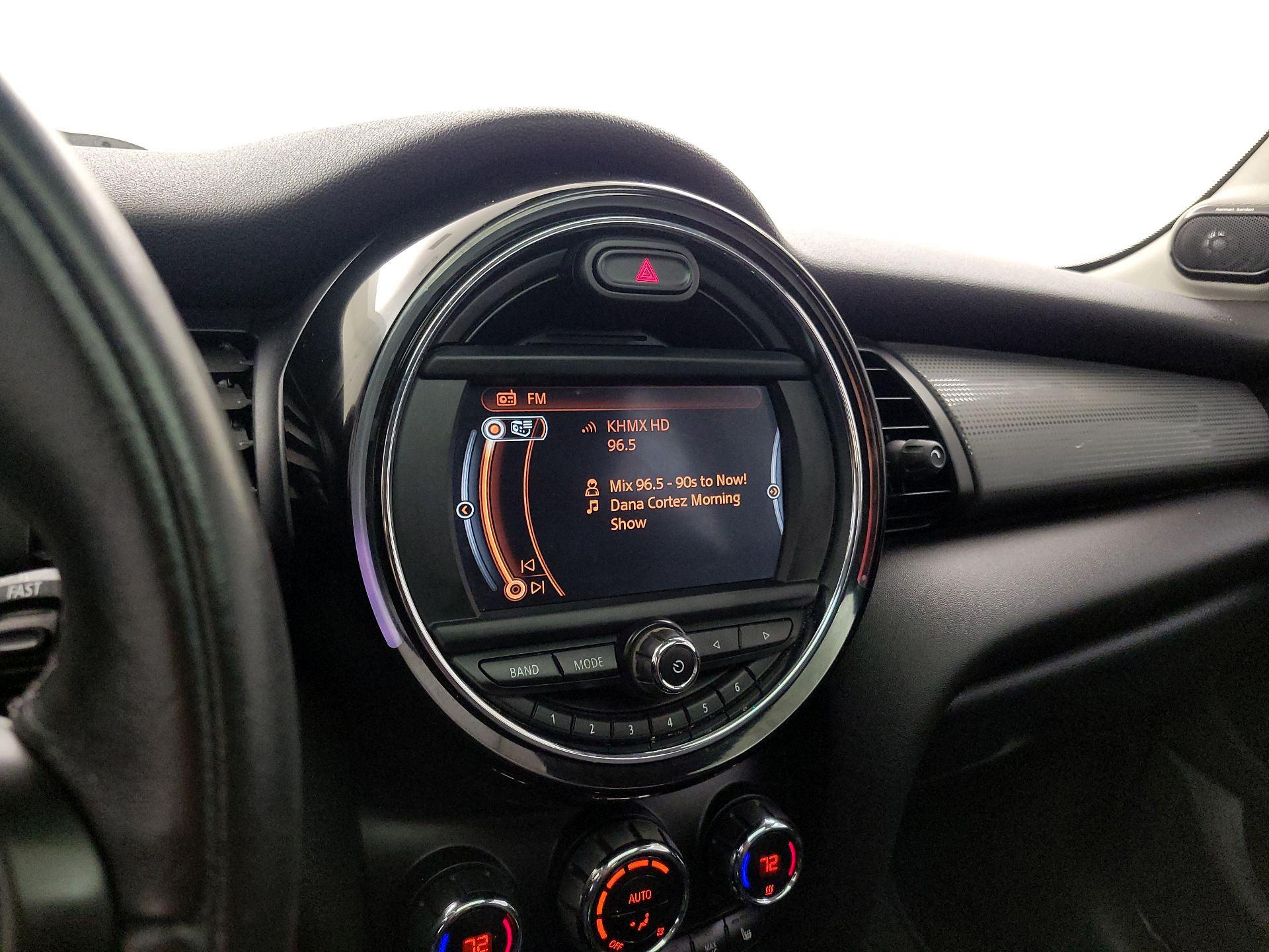 Thumbnail: 2016 MINI Cooper Hardtop - 15