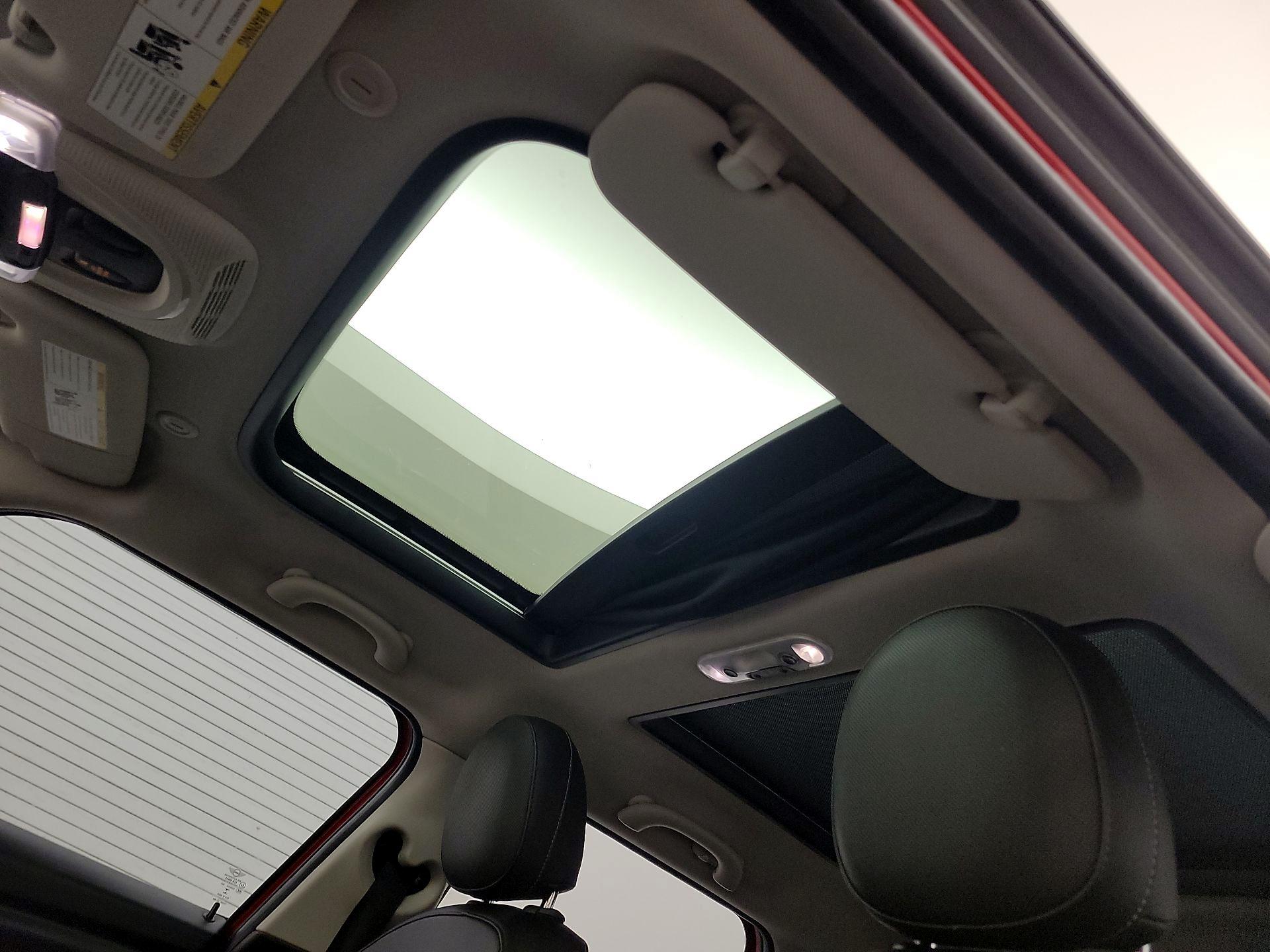 Thumbnail: 2016 MINI Cooper Hardtop - 19