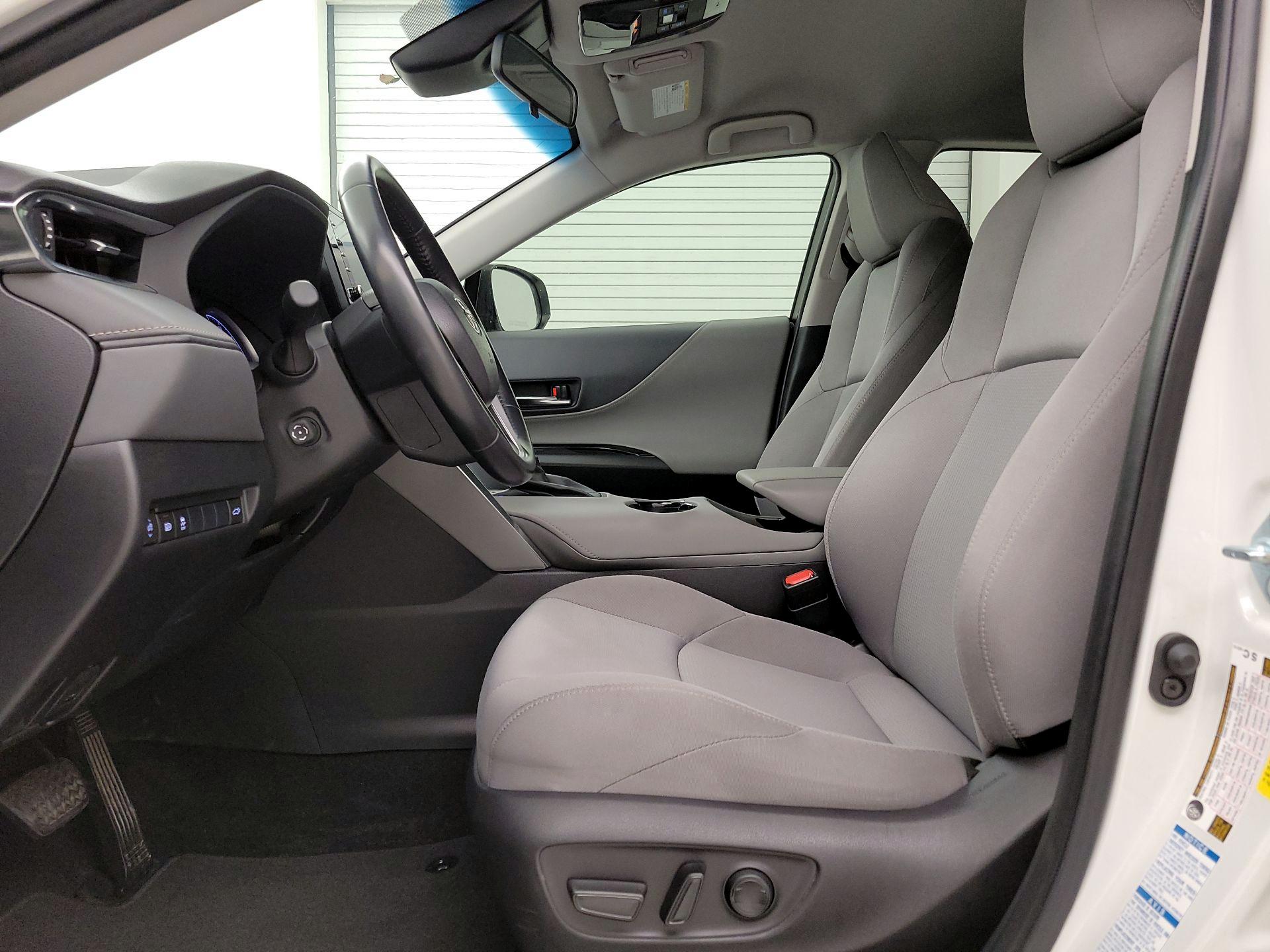 Thumbnail: 2021 Toyota Venza - 11