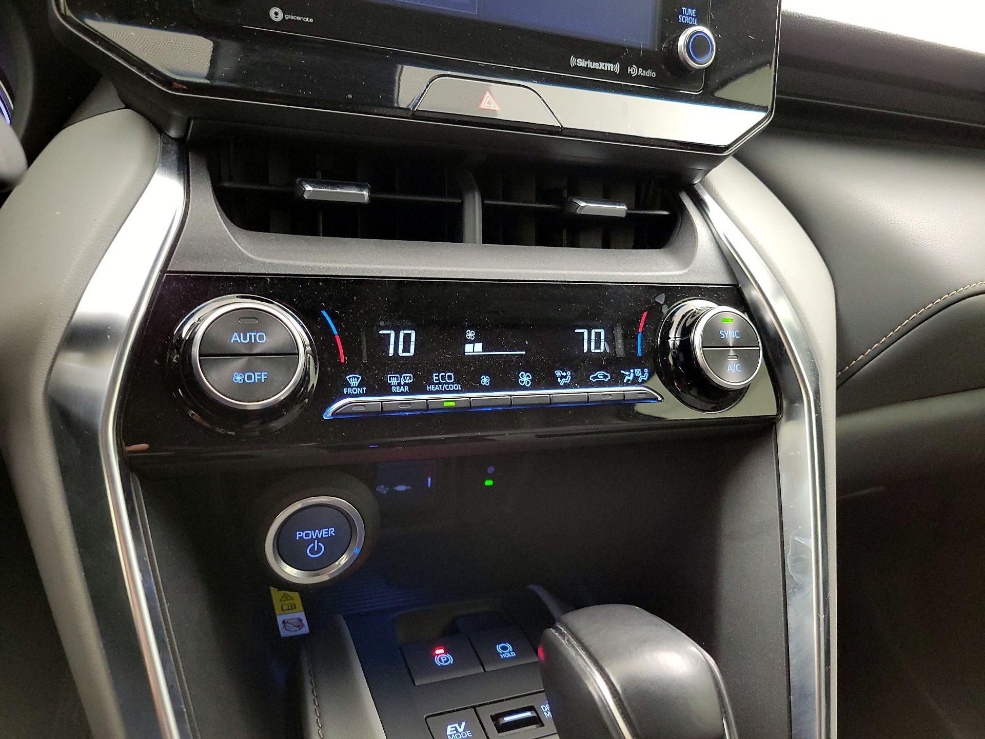 Thumbnail: 2021 Toyota Venza - 16