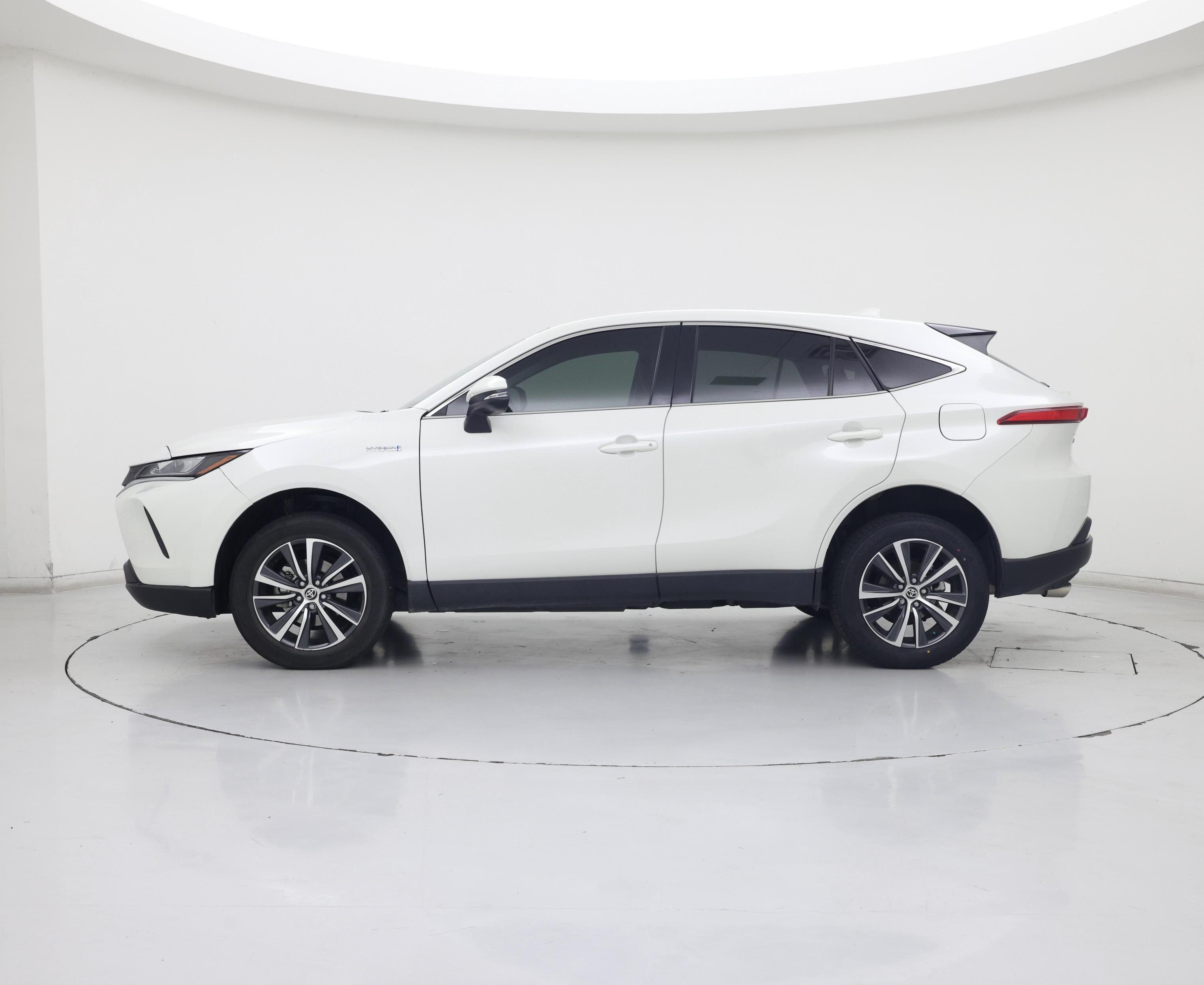 Thumbnail: 2021 Toyota Venza - 3