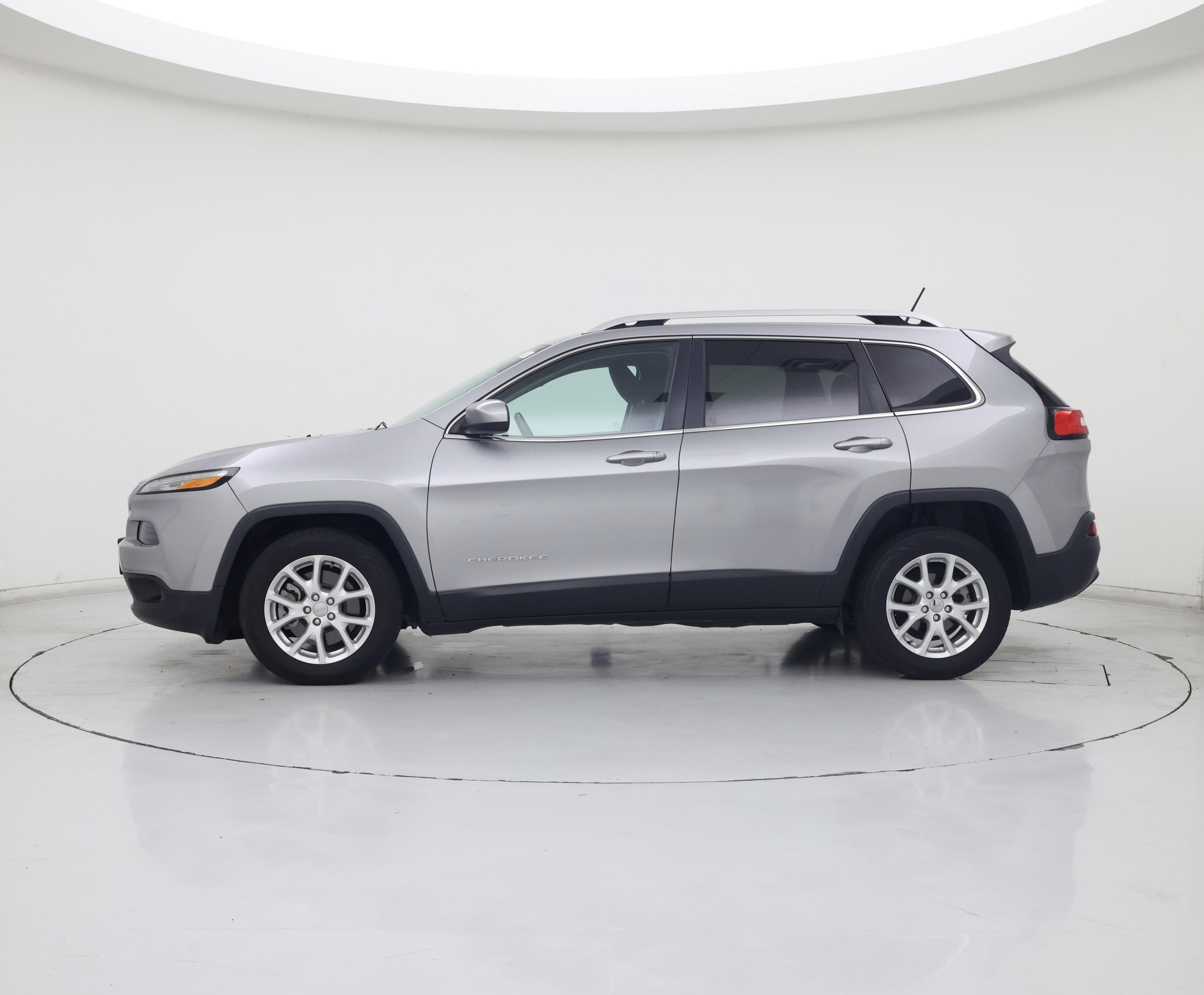 Thumbnail: 2016 Jeep Cherokee - 3