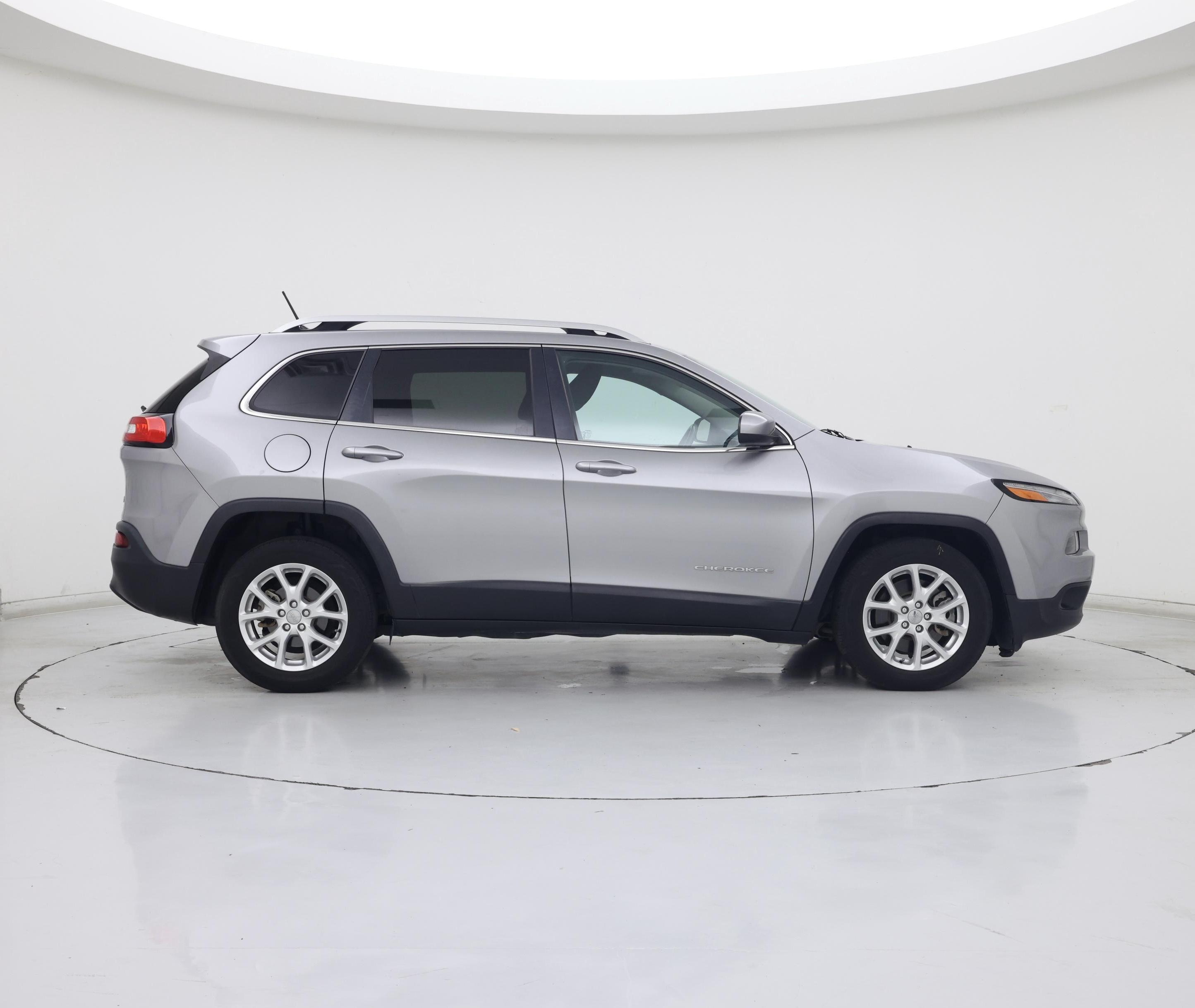 Thumbnail: 2016 Jeep Cherokee - 7