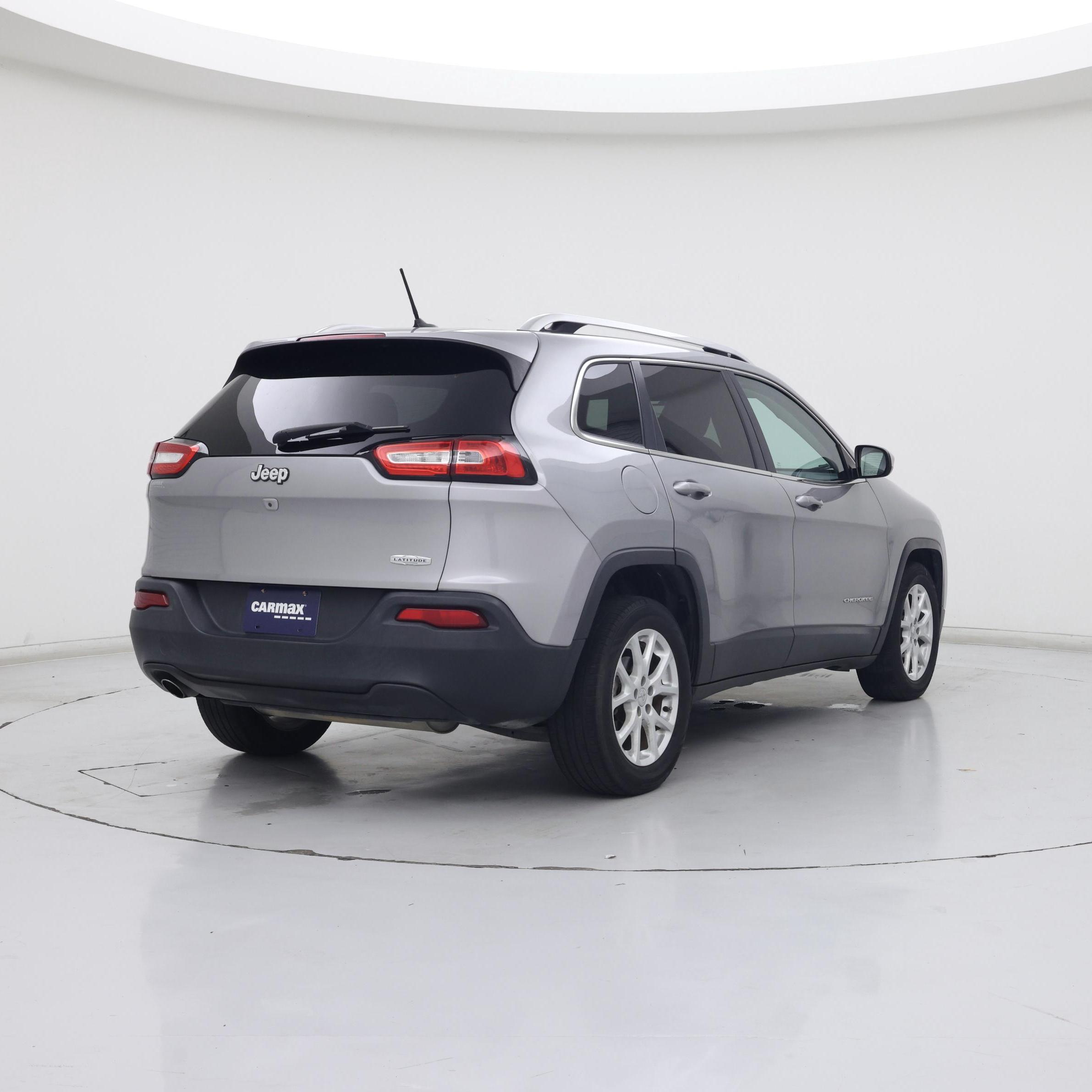 Thumbnail: 2016 Jeep Cherokee - 8