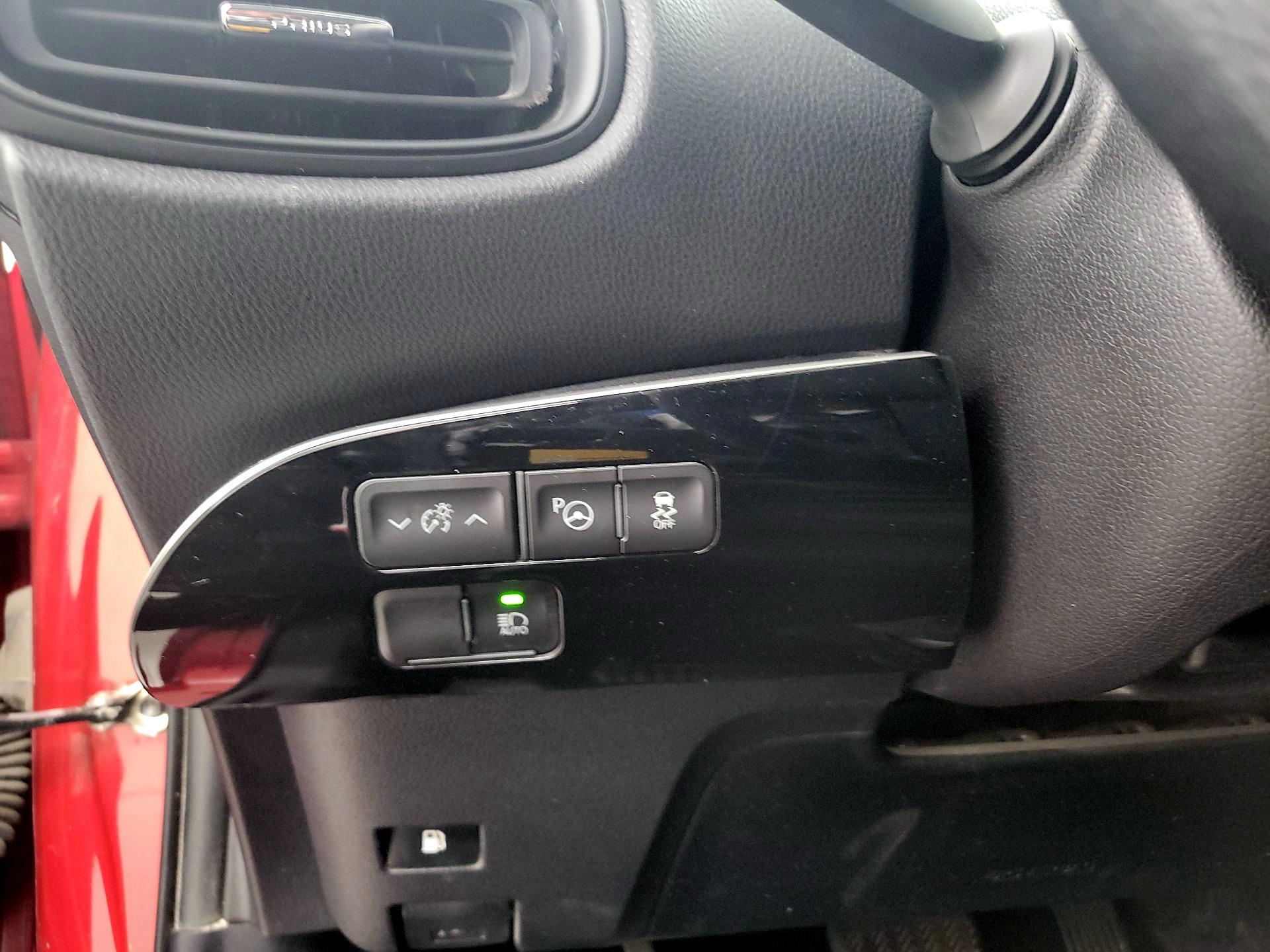 Thumbnail: 2022 Toyota Prius - 13