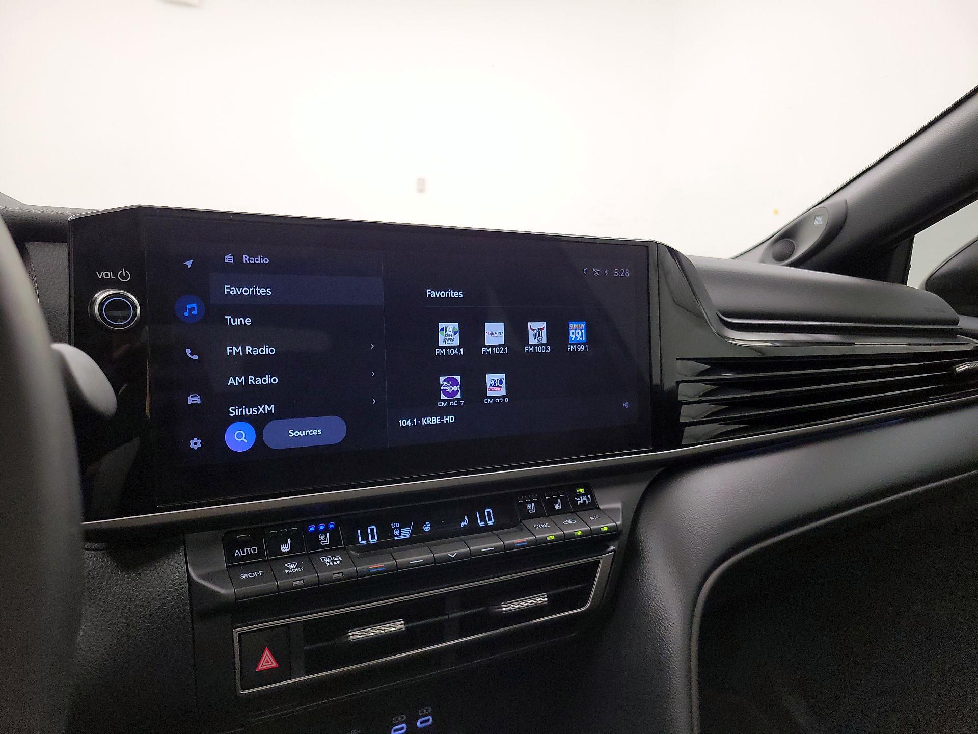 Thumbnail: 2025 Toyota Camry - 15