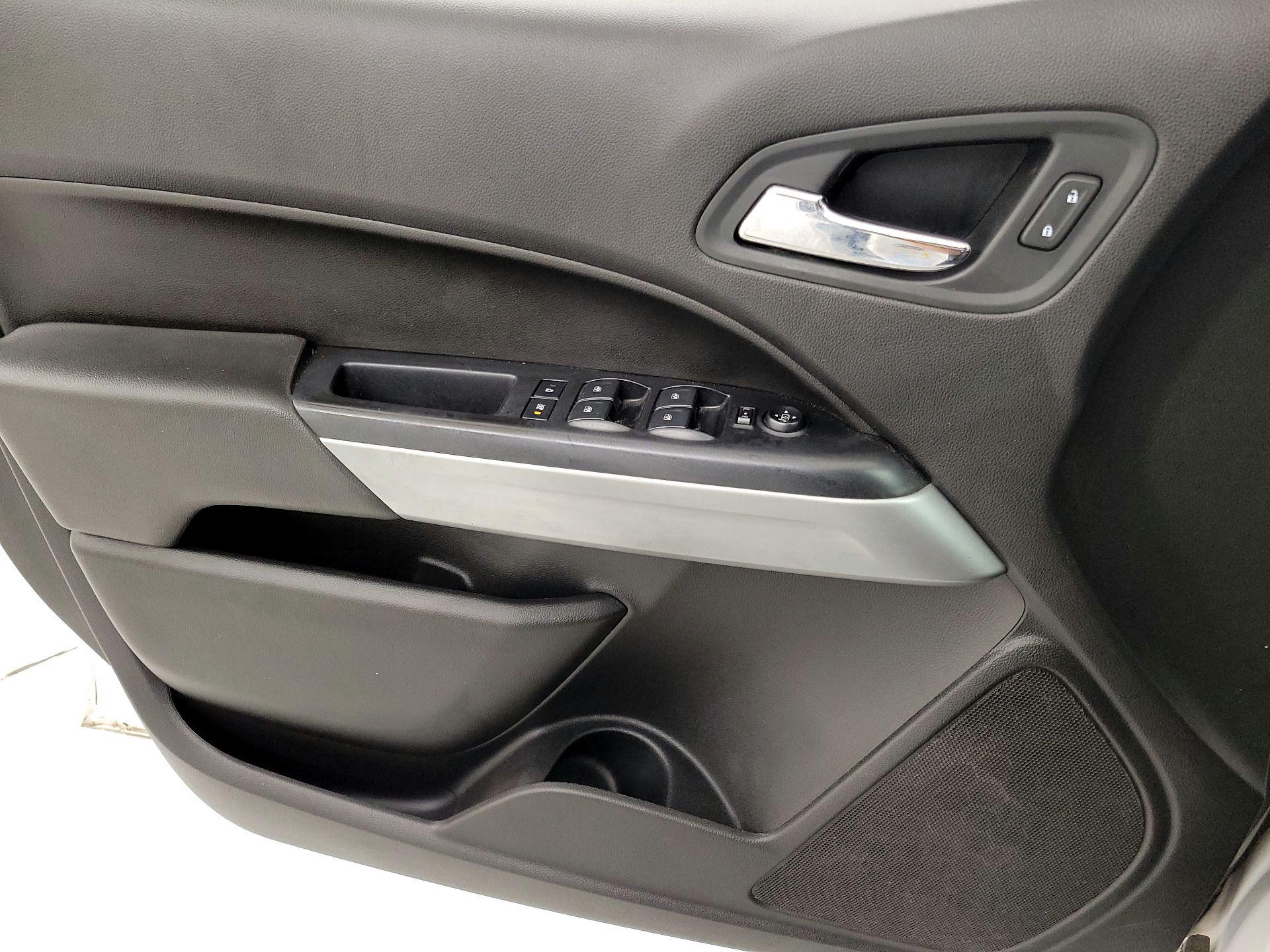 Thumbnail: 2019 Chevrolet Colorado - 12