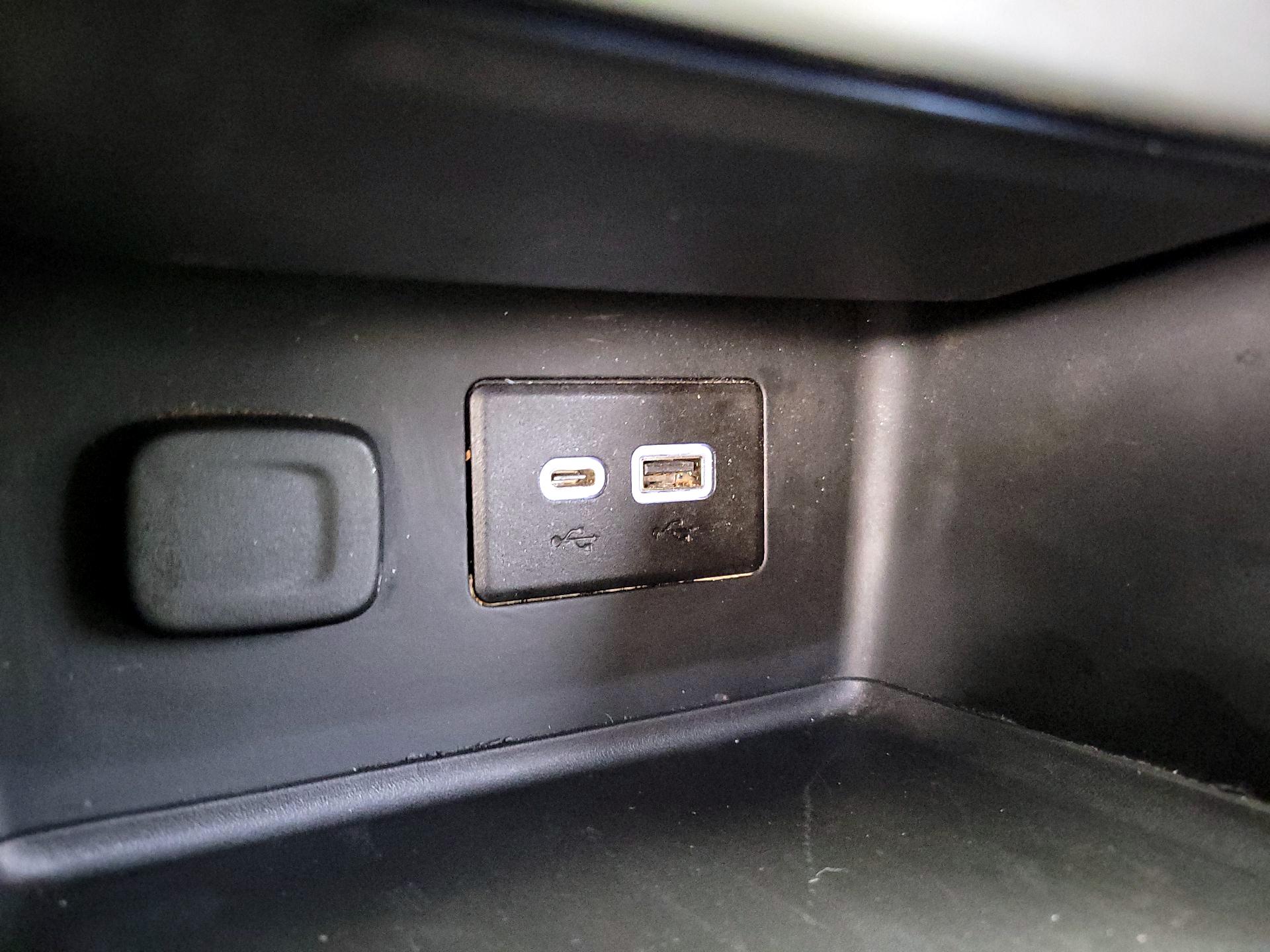 Thumbnail: 2020 GMC Acadia - 18