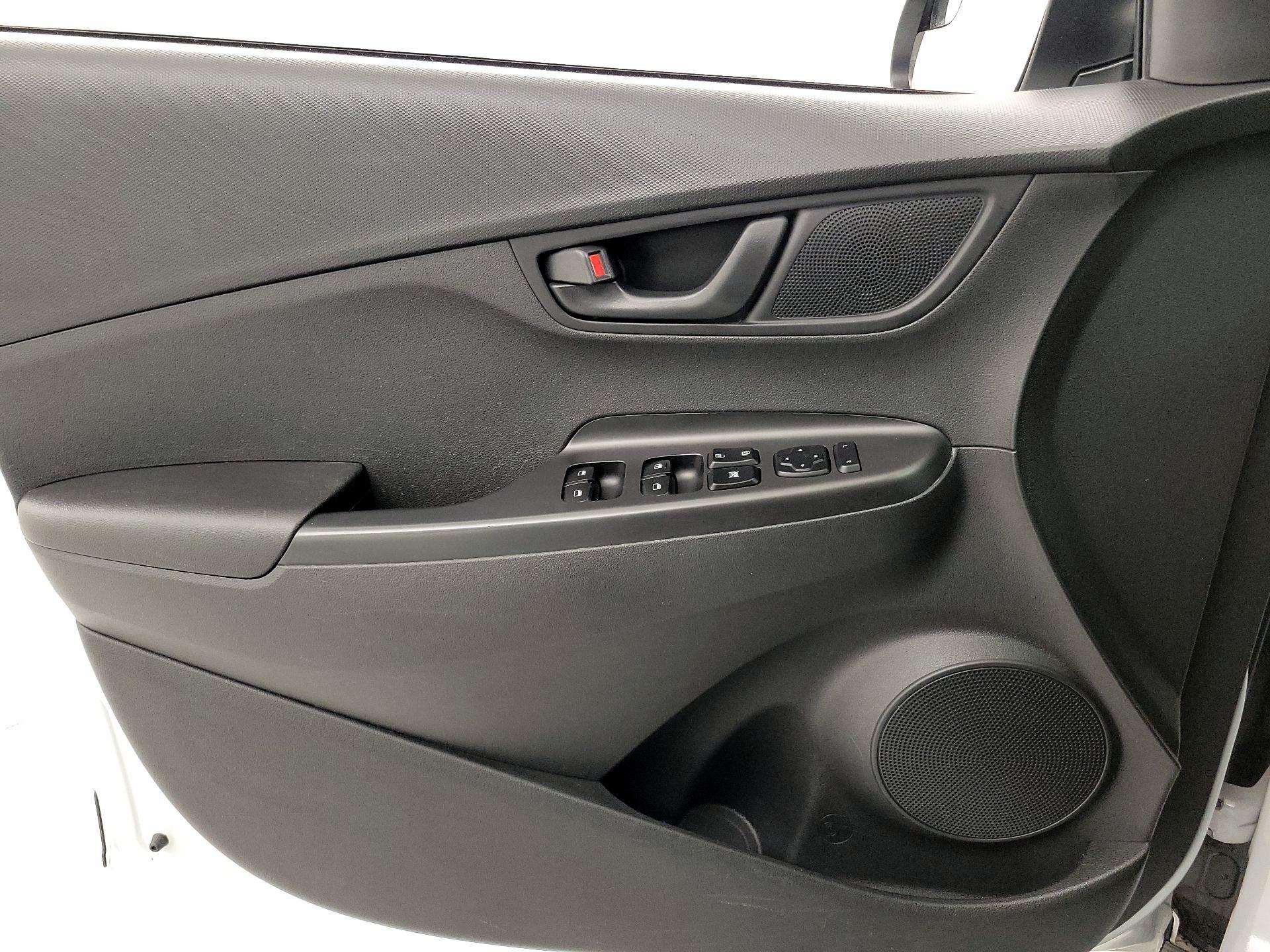 Thumbnail: 2020 Hyundai Kona - 12