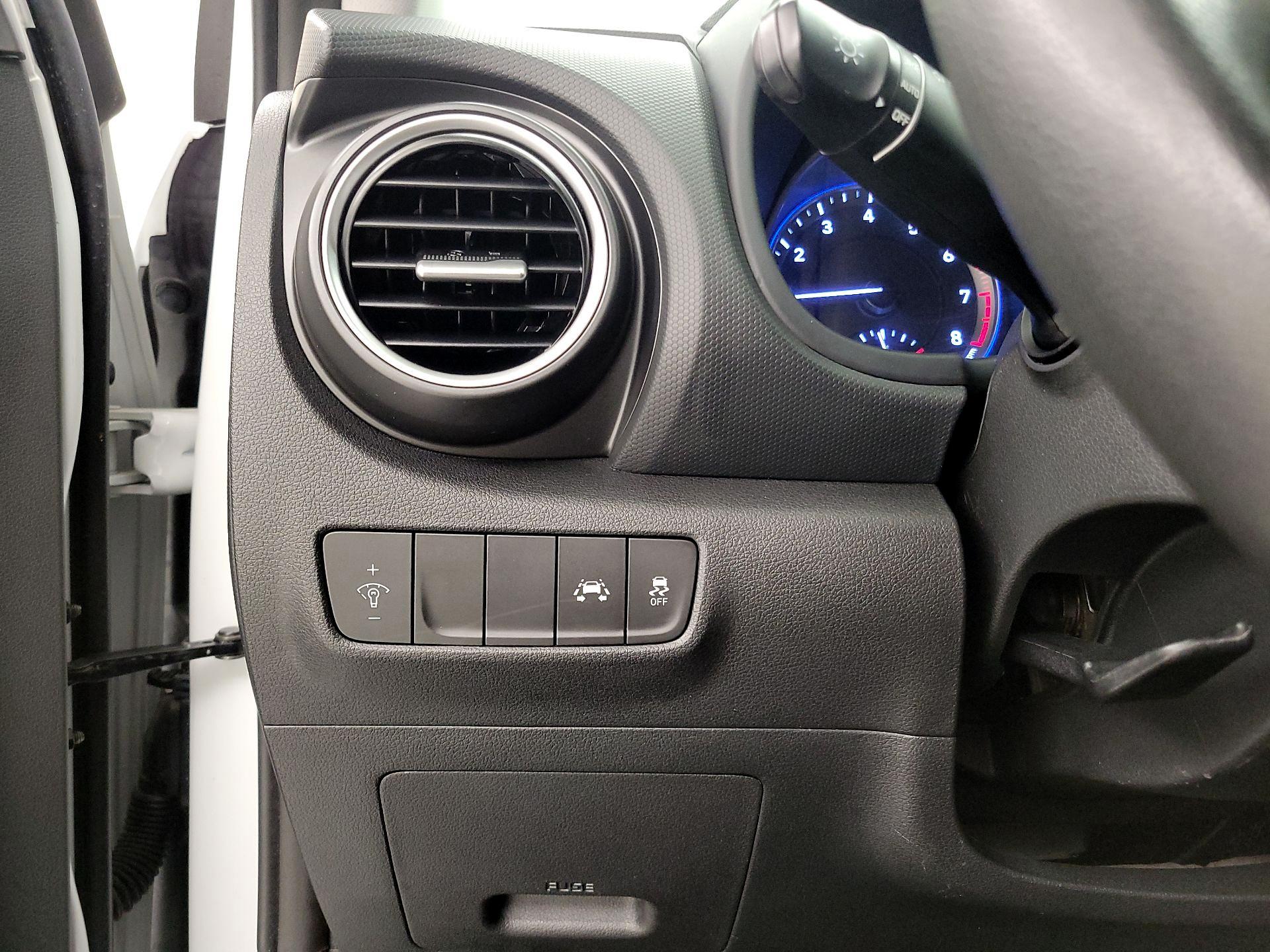 Thumbnail: 2020 Hyundai Kona - 13