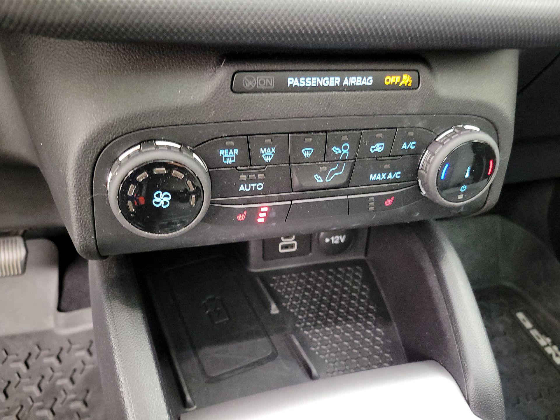 Thumbnail: 2023 Ford Bronco Sport - 16