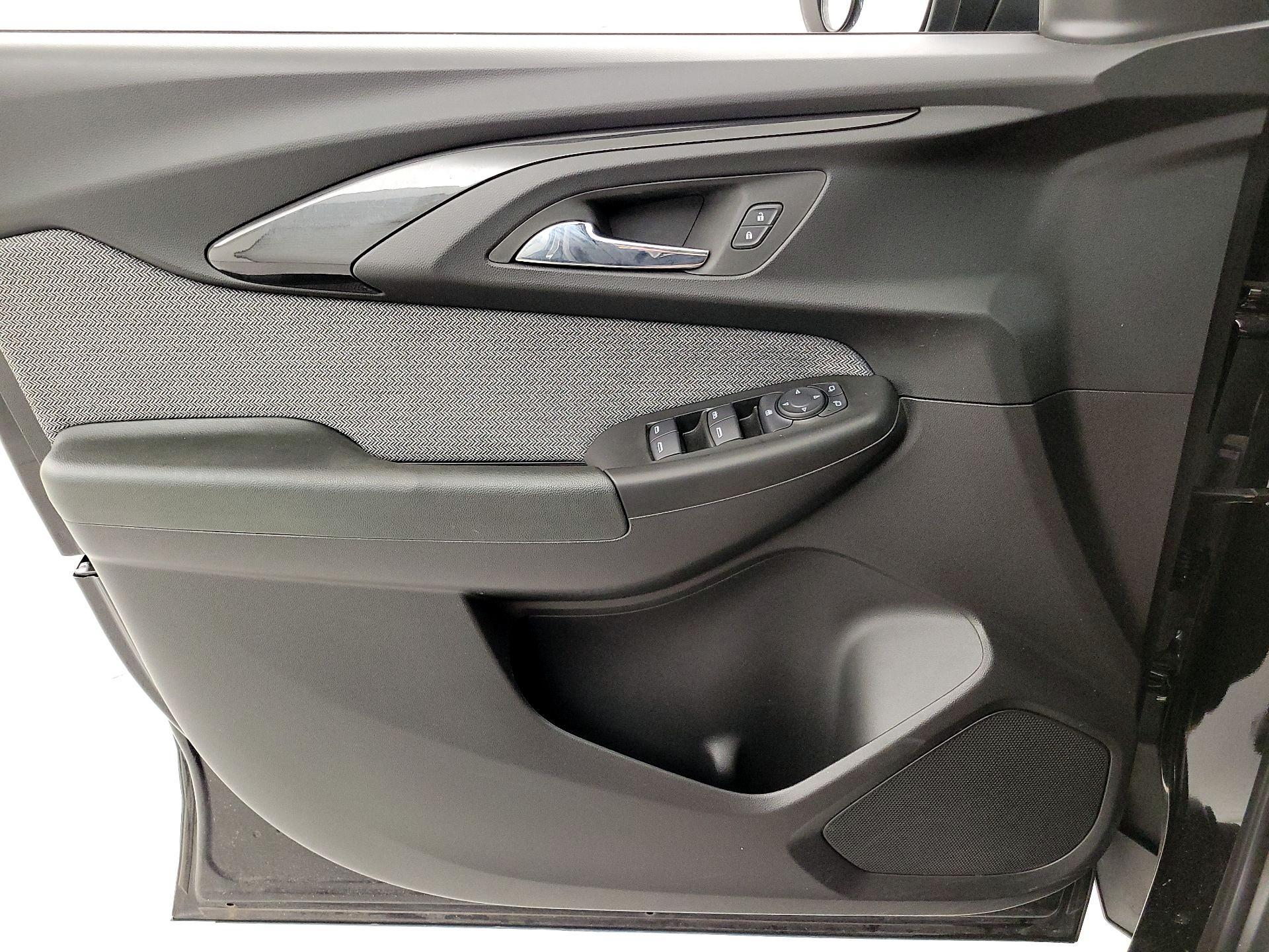 Thumbnail: 2021 Chevrolet TrailBlazer - 12