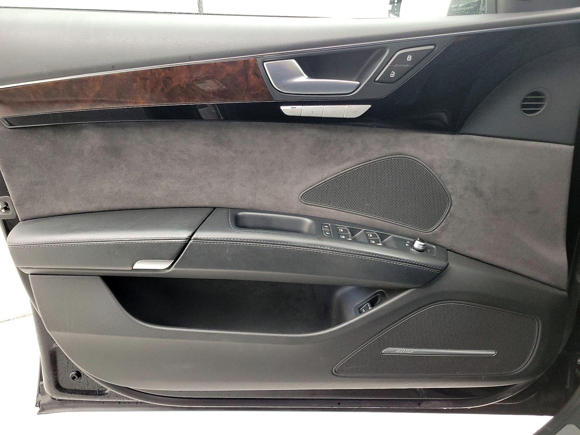 Thumbnail: 2017 Audi A8 - 12