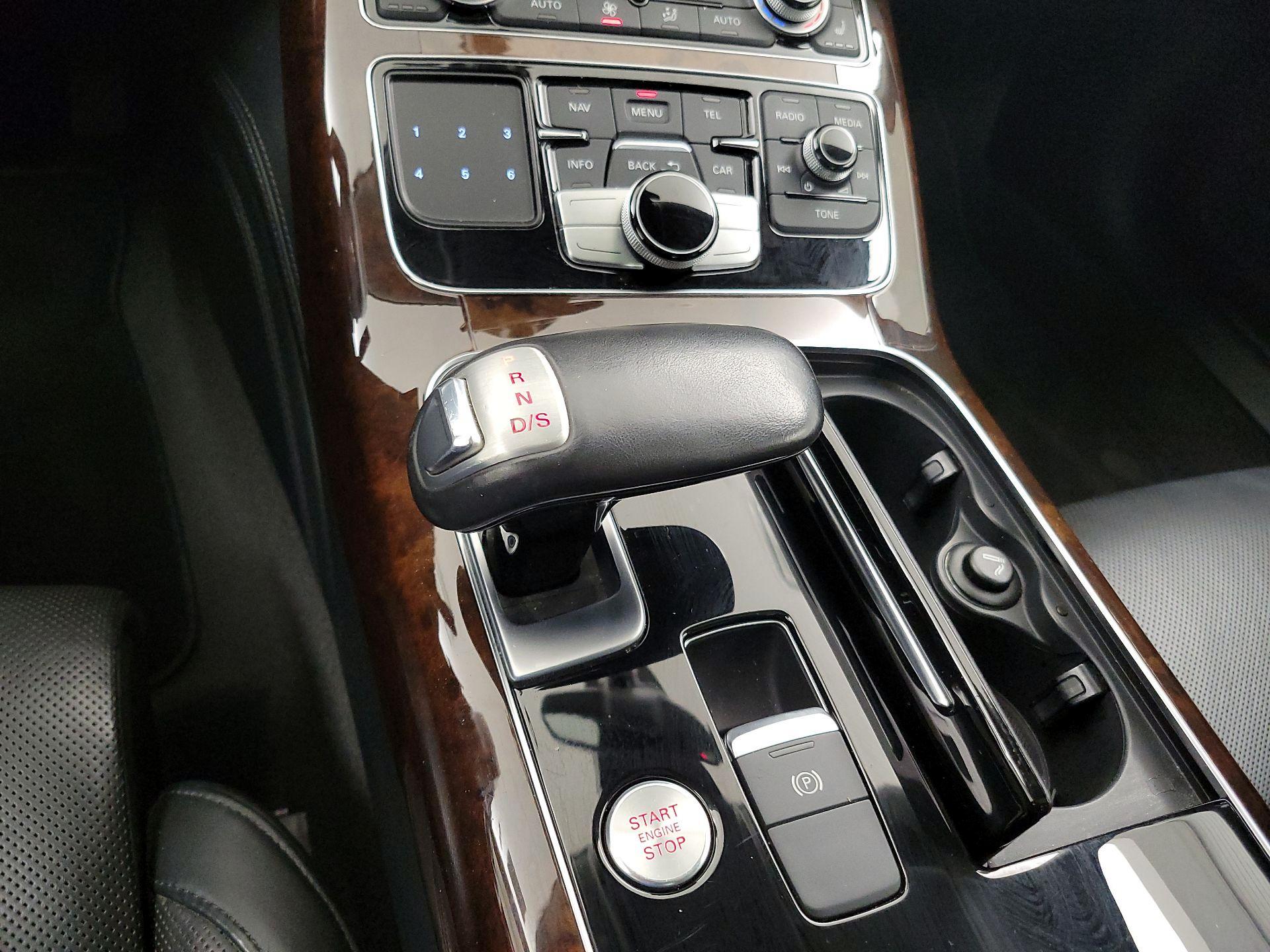 Thumbnail: 2017 Audi A8 - 18