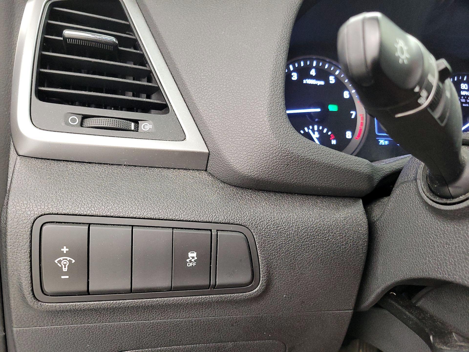 Thumbnail: 2017 Hyundai Tucson - 13