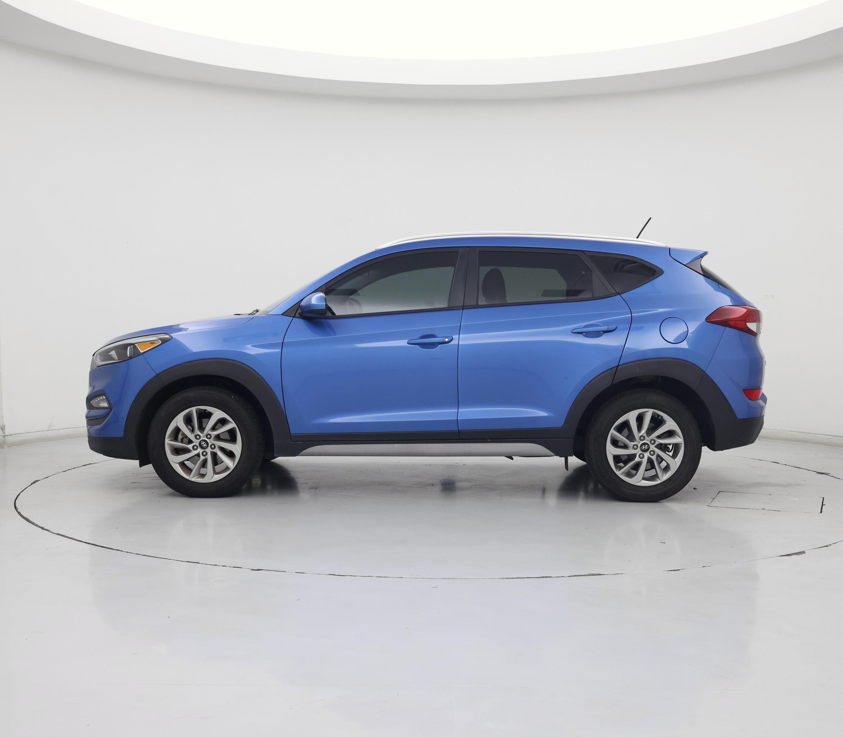 Thumbnail: 2017 Hyundai Tucson - 3