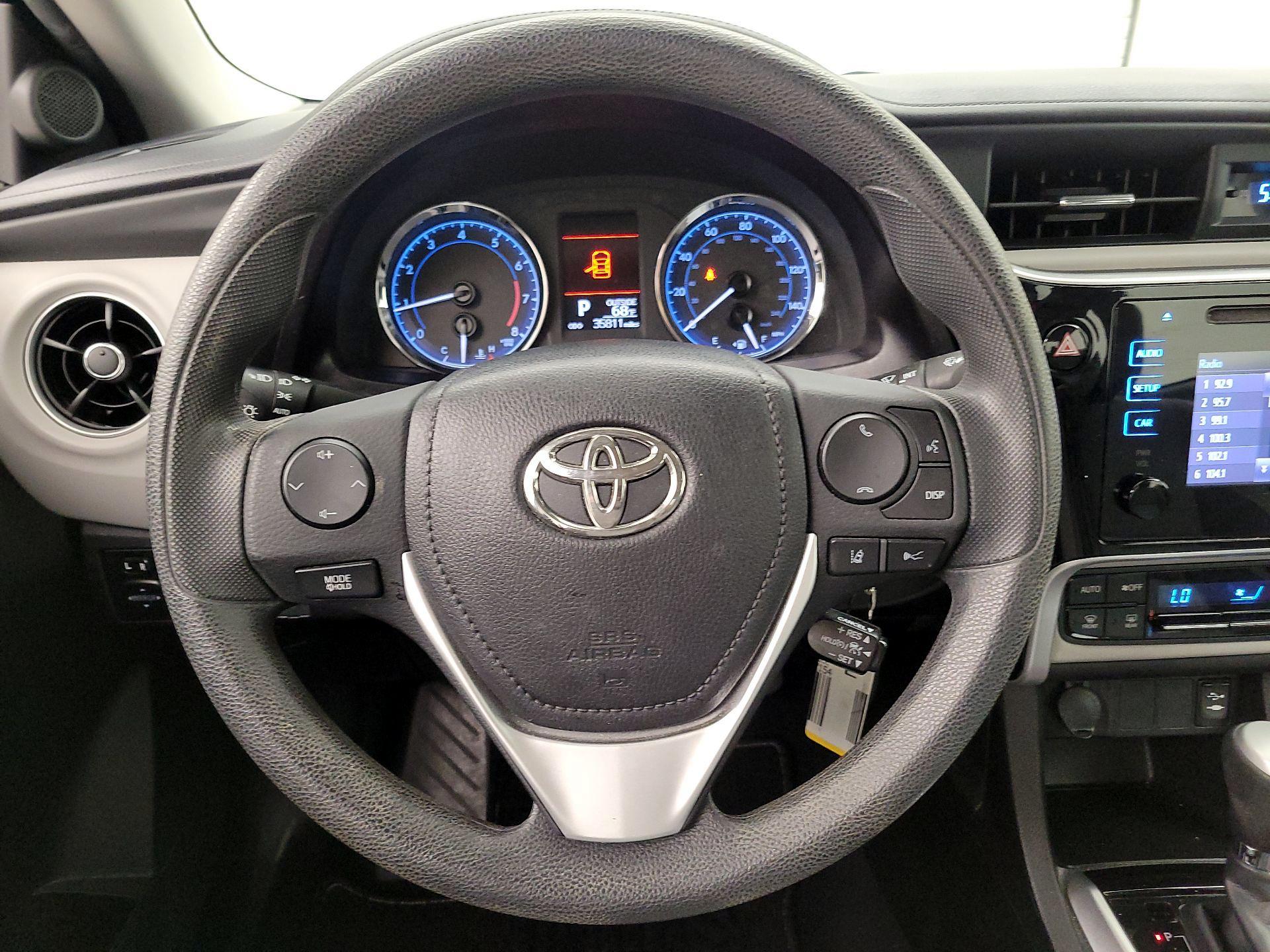 Thumbnail: 2017 Toyota Corolla - 10