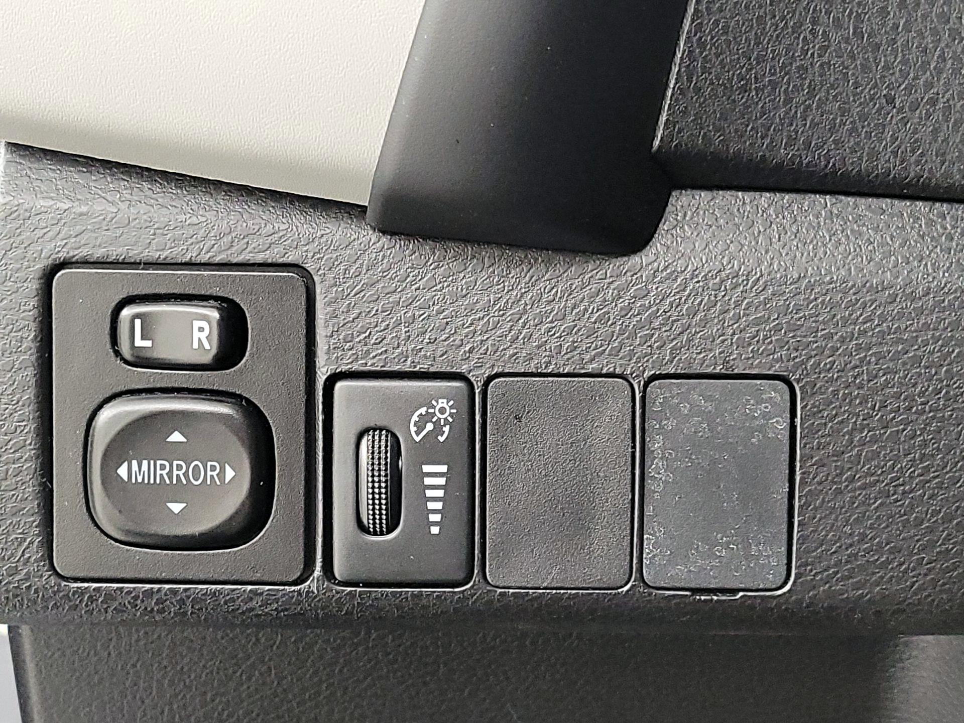 Thumbnail: 2017 Toyota Corolla - 13