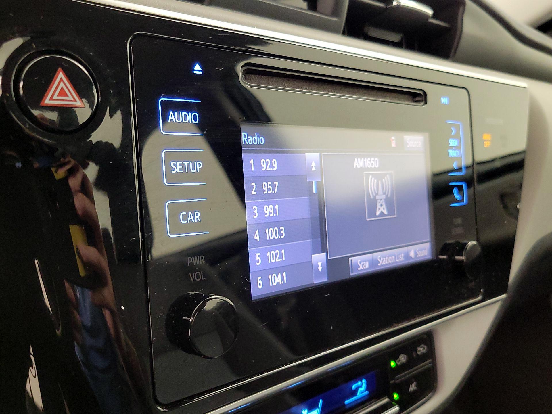 Thumbnail: 2017 Toyota Corolla - 15