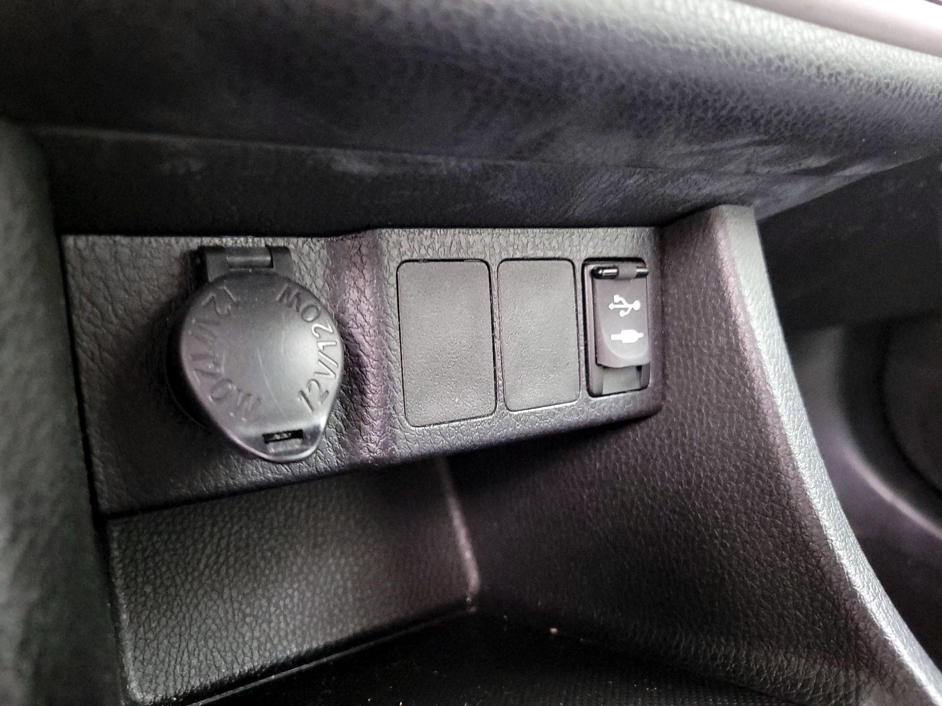 Thumbnail: 2017 Toyota Corolla - 18