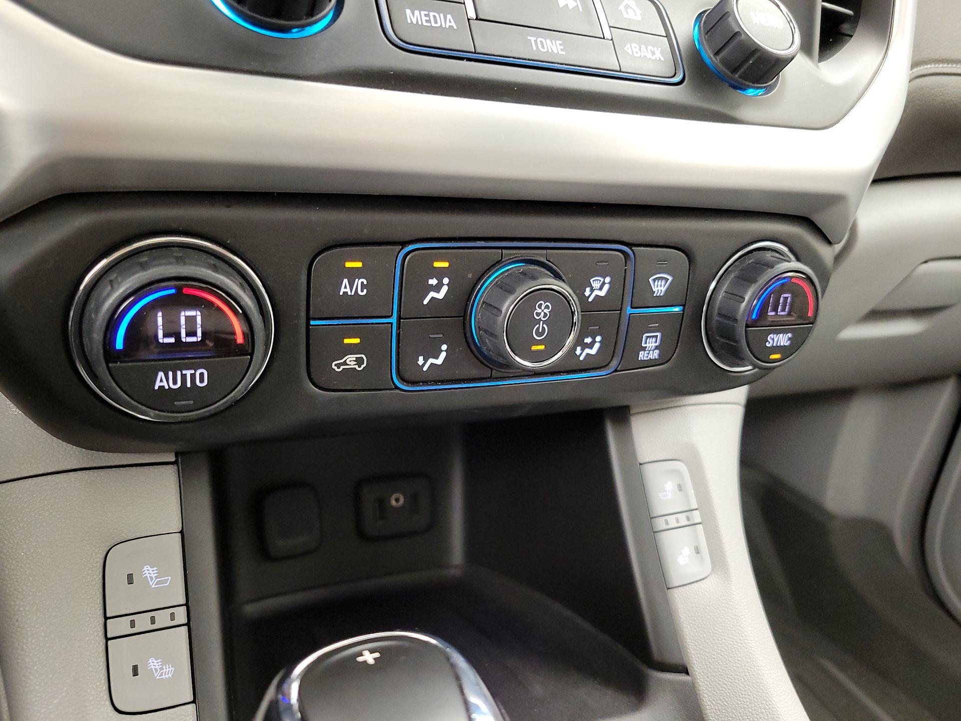 Thumbnail: 2019 GMC Acadia - 16