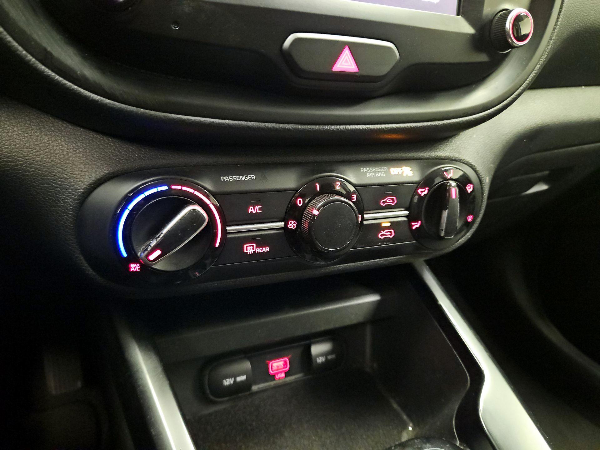 Thumbnail: 2020 Kia Soul - 16