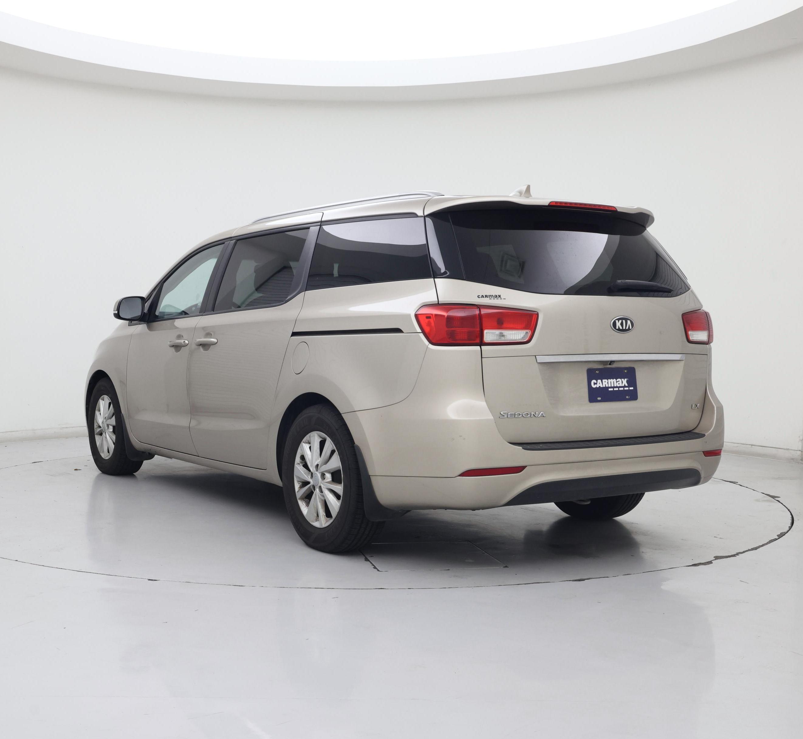 Thumbnail: 2016 Kia Sedona - 2
