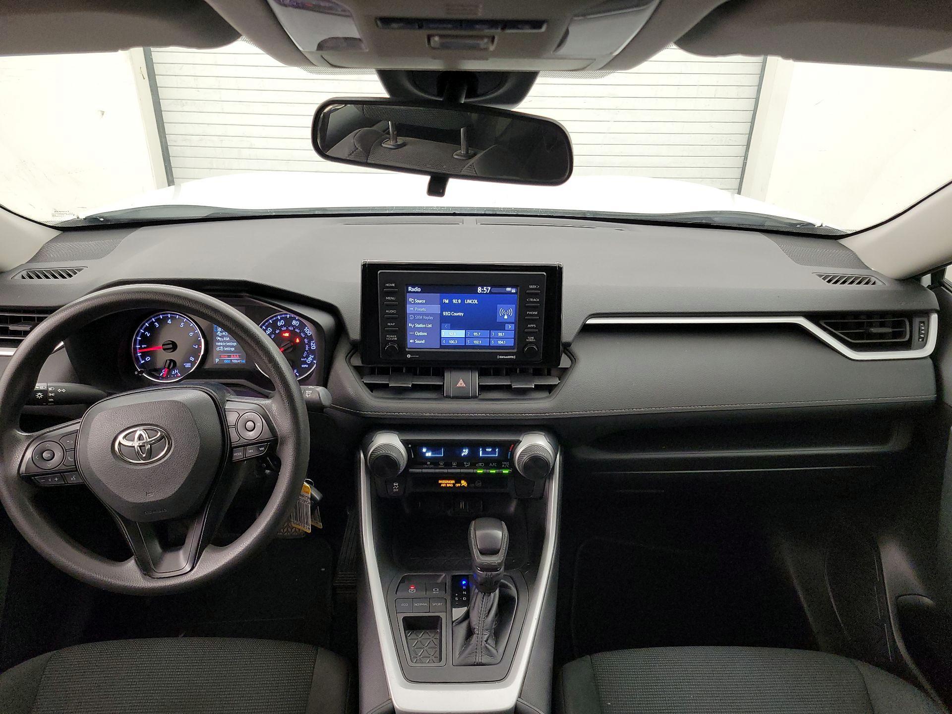 Thumbnail: 2021 Toyota RAV4 - 9