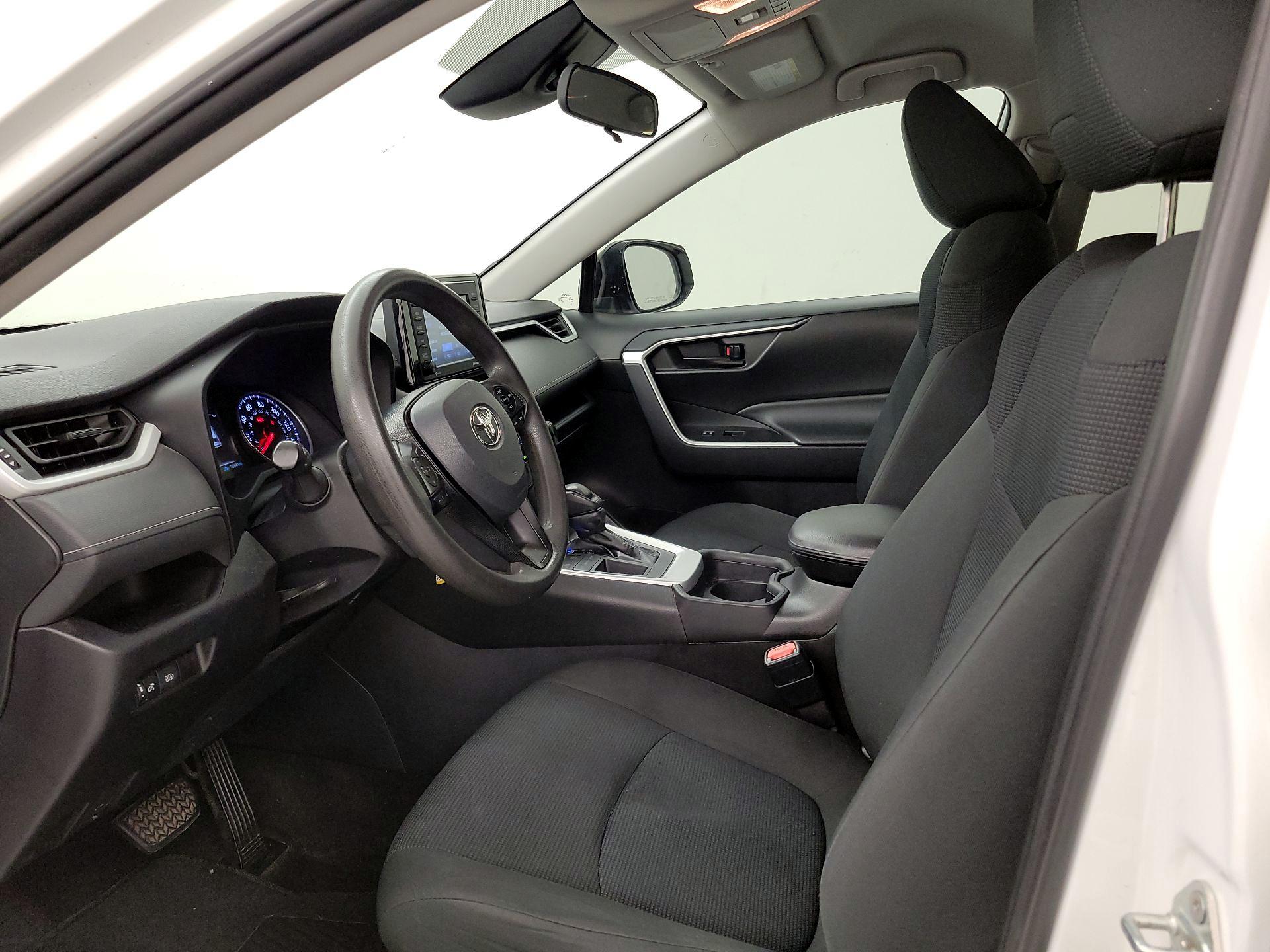 Thumbnail: 2021 Toyota RAV4 - 11