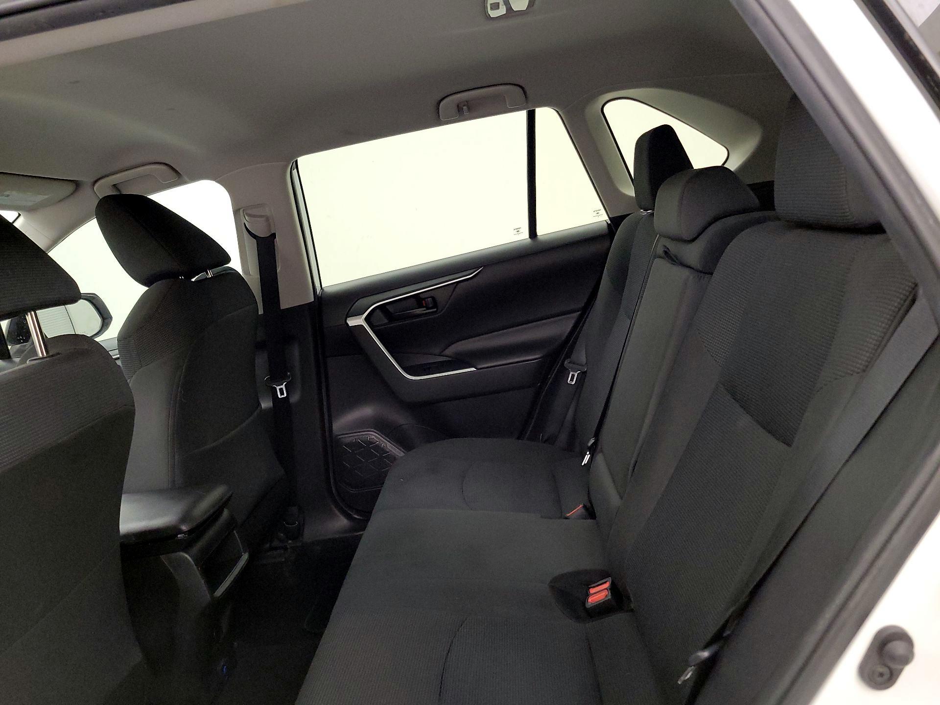 Thumbnail: 2021 Toyota RAV4 - 19