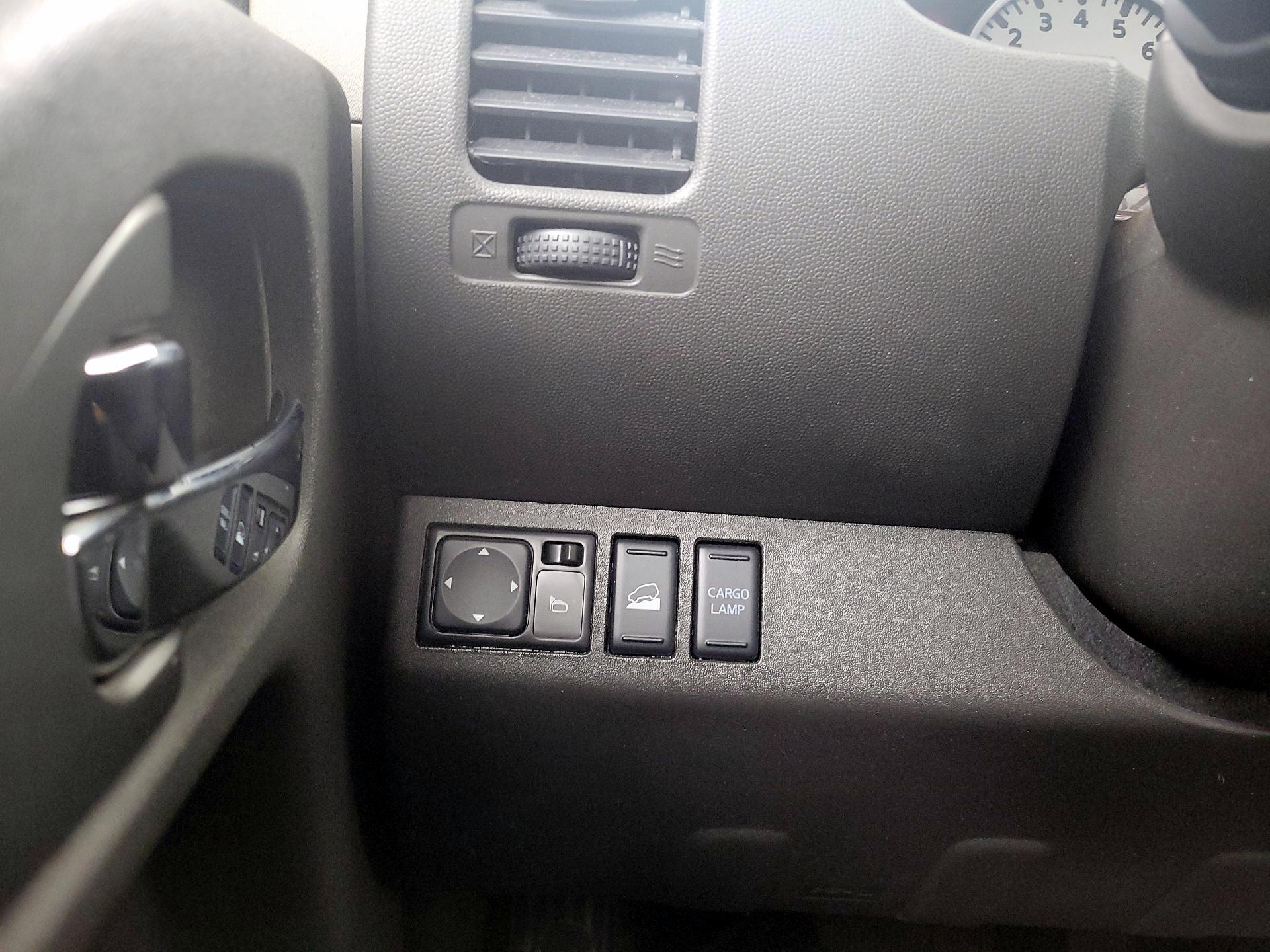 Thumbnail: 2014 Nissan Frontier - 13