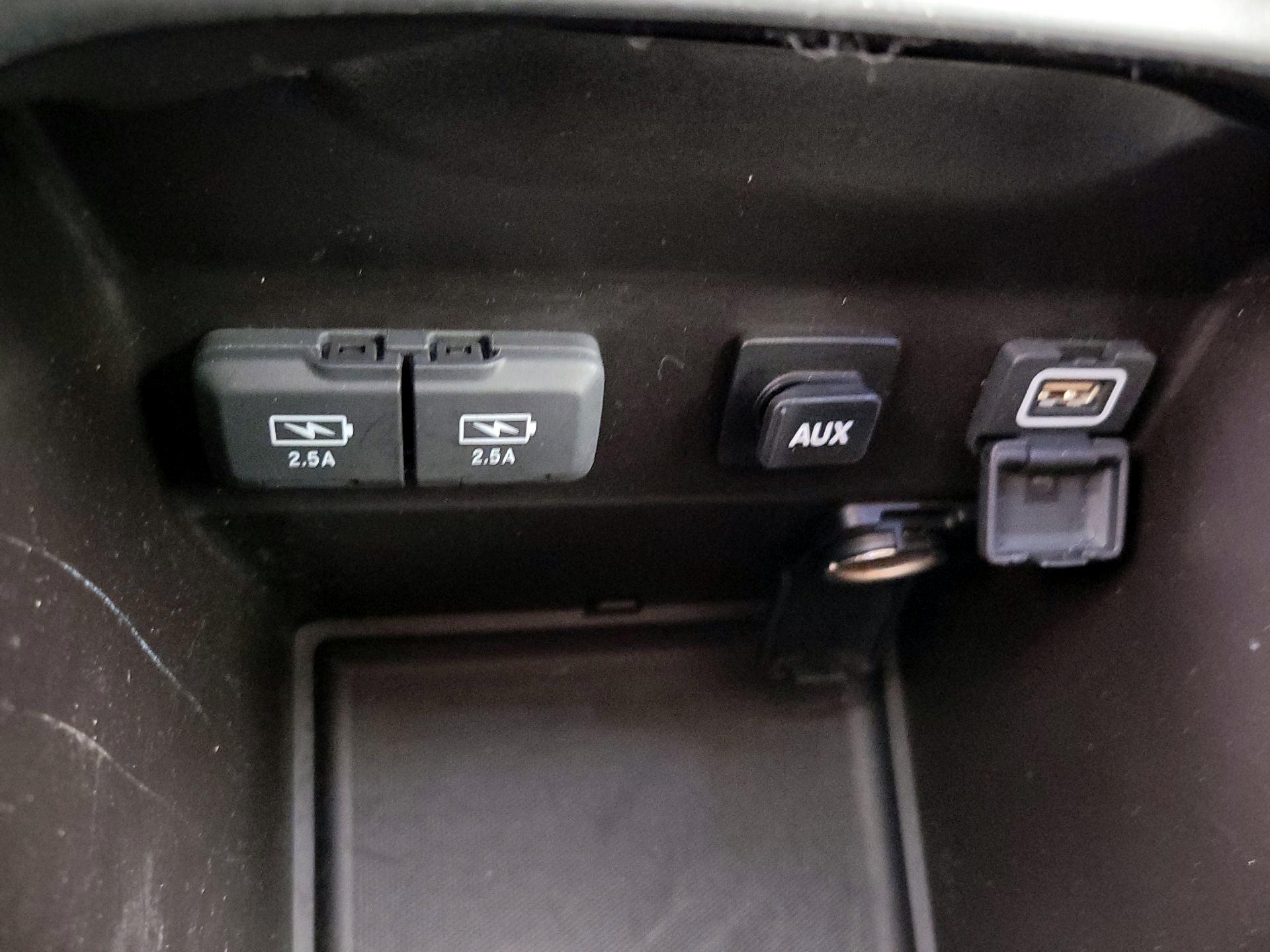 Thumbnail: 2020 Acura MDX - 18