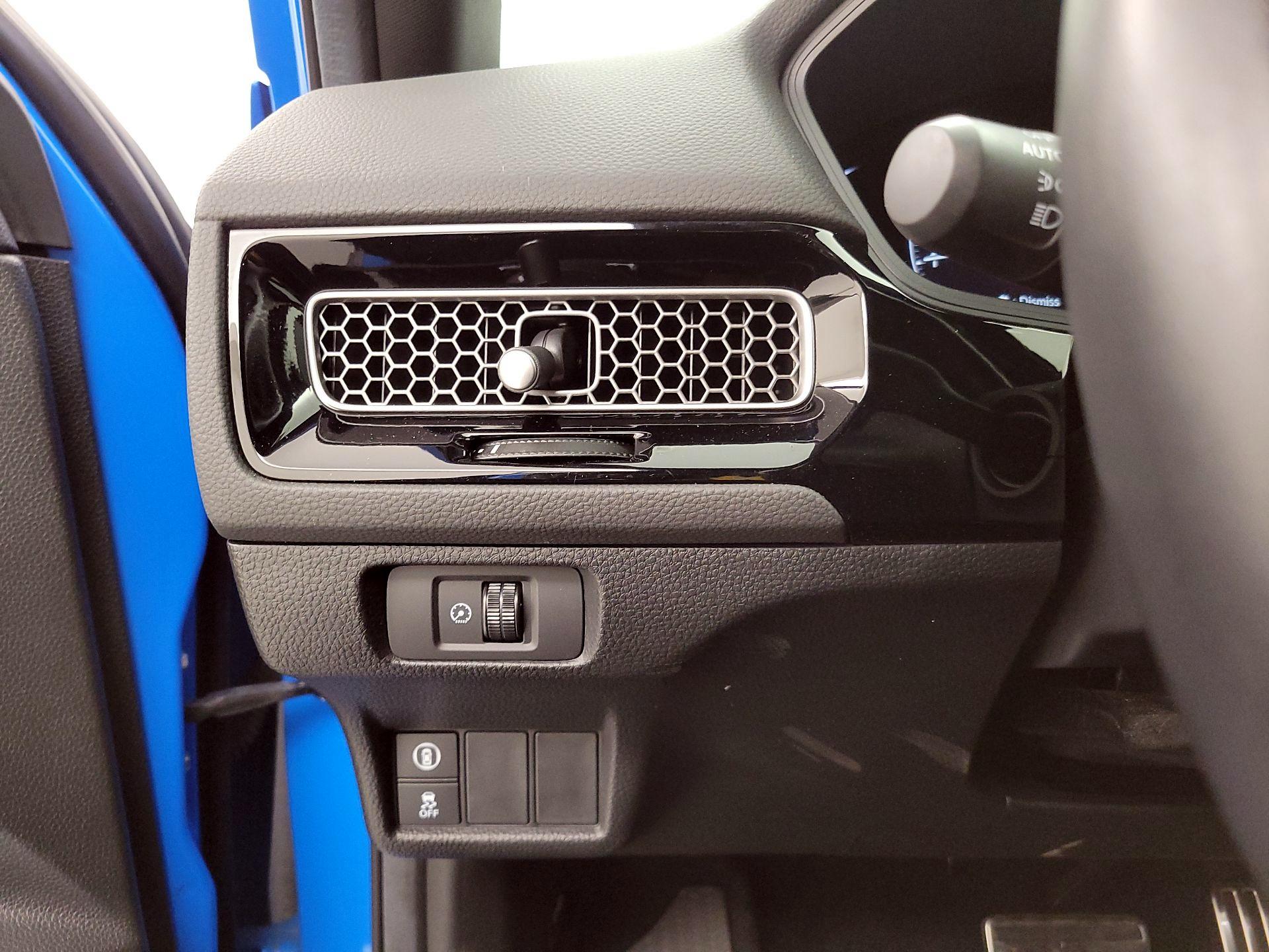 Thumbnail: 2024 Honda Civic - 13