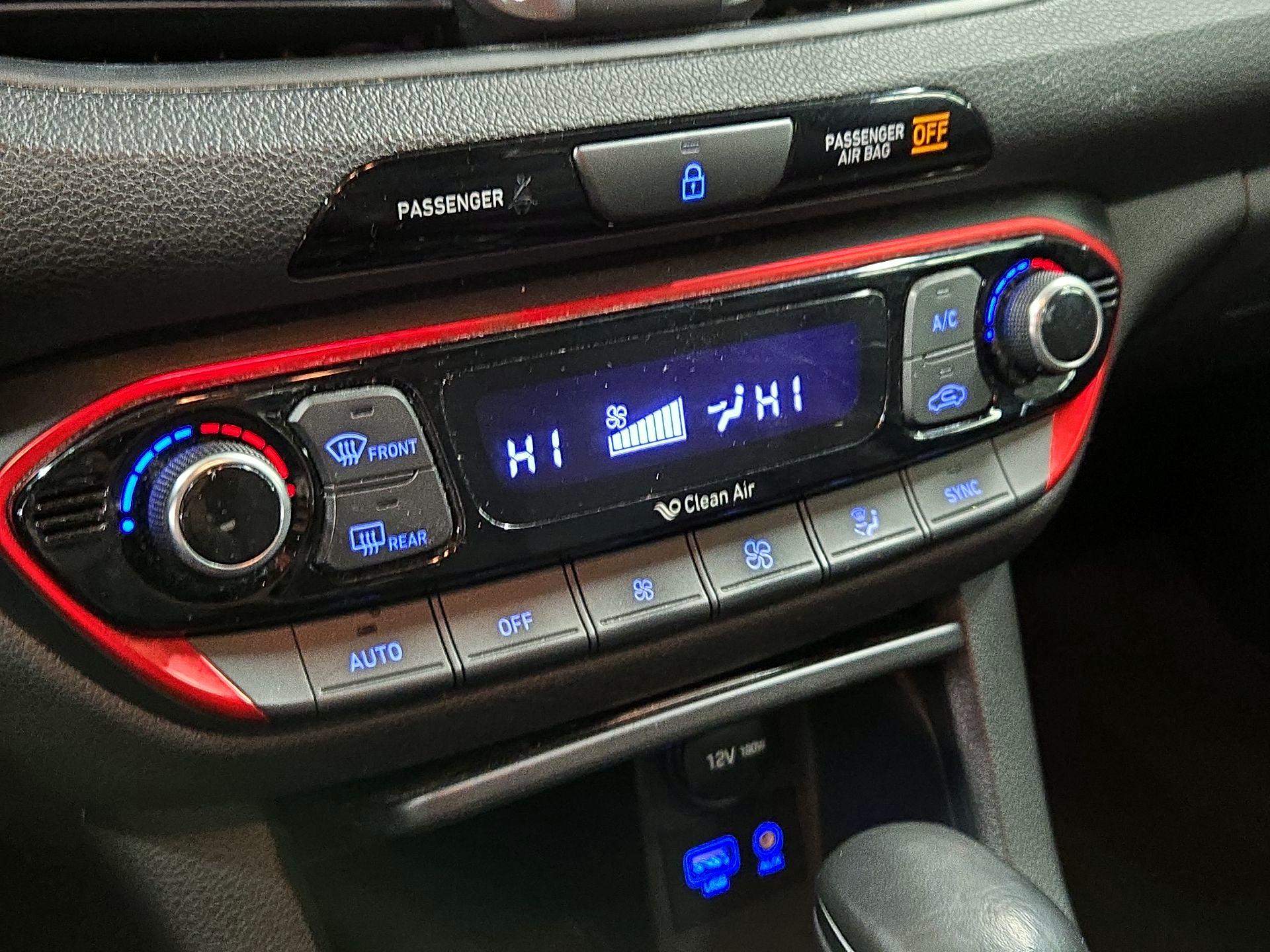 Thumbnail: 2018 Hyundai Elantra - 16