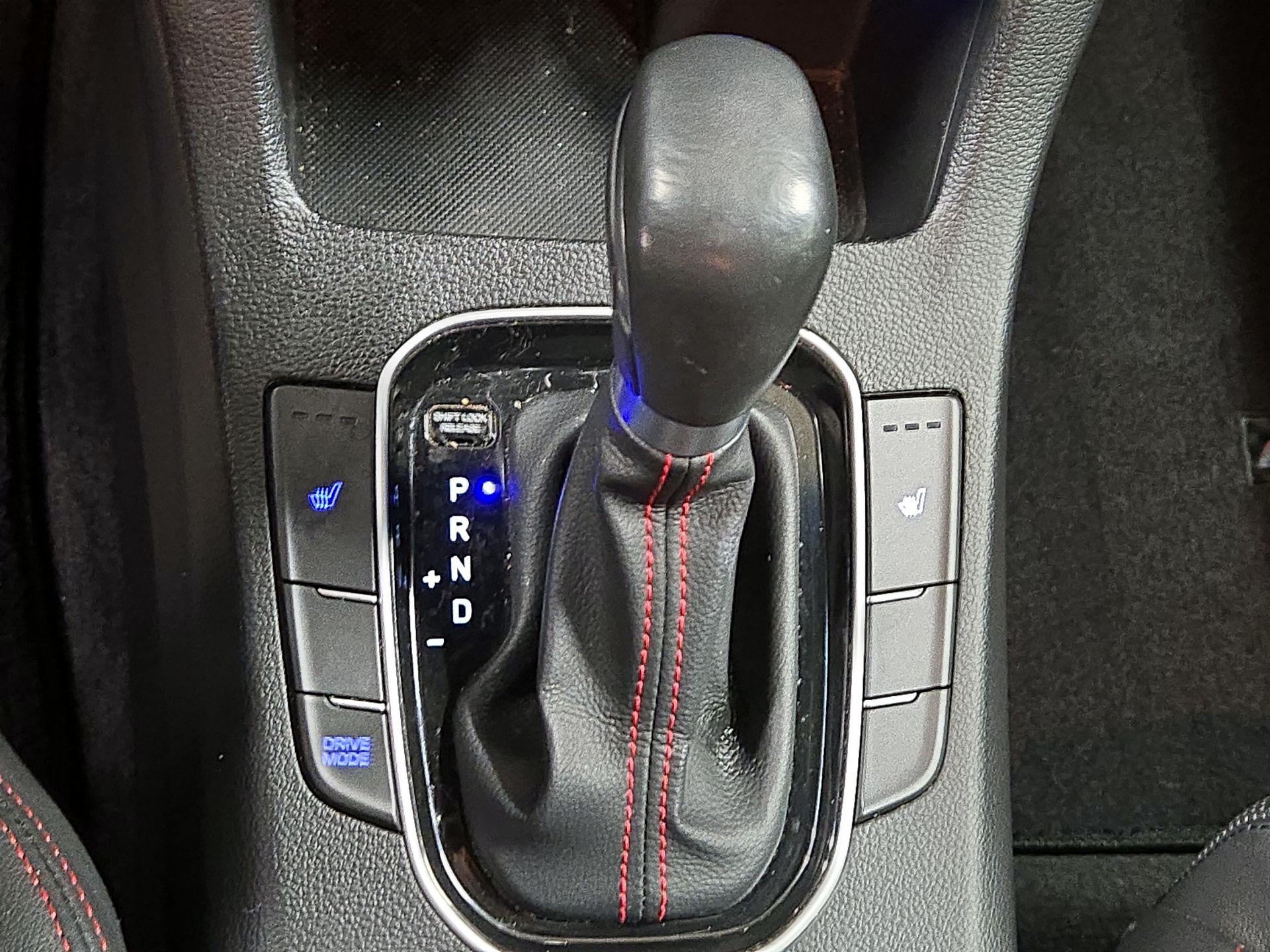 Thumbnail: 2018 Hyundai Elantra - 17