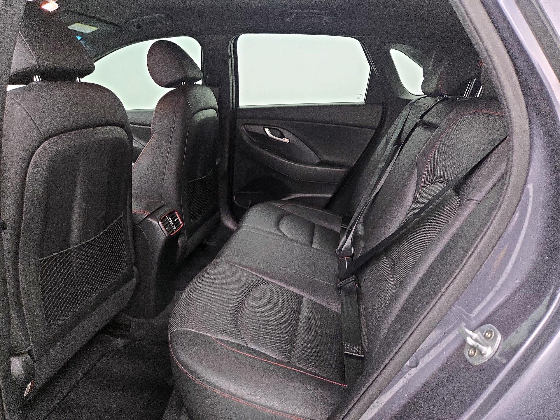 Thumbnail: 2018 Hyundai Elantra - 19