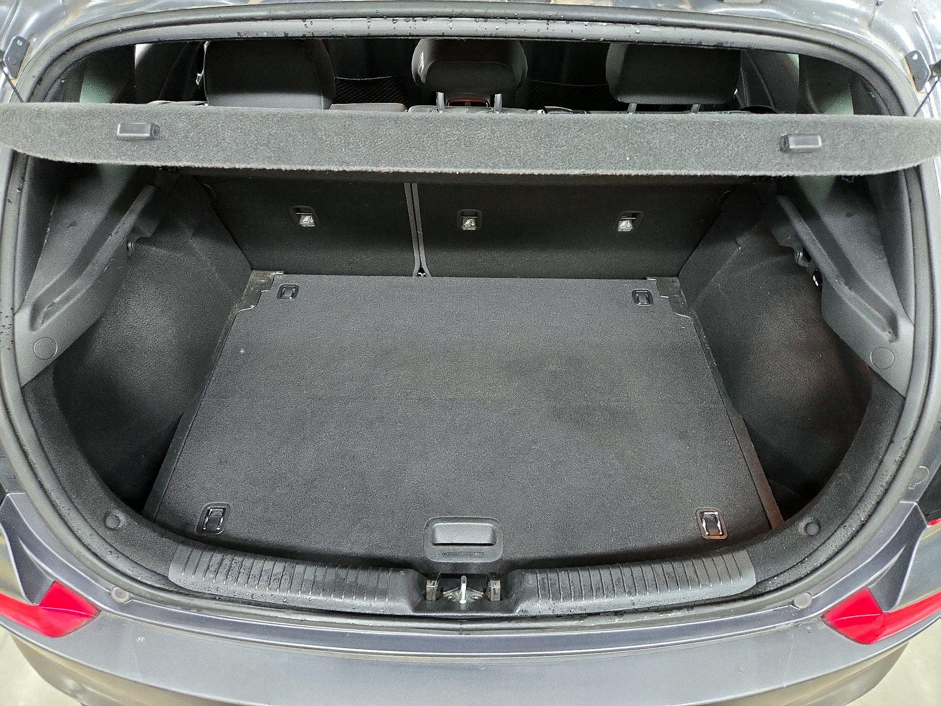 Thumbnail: 2018 Hyundai Elantra - 20