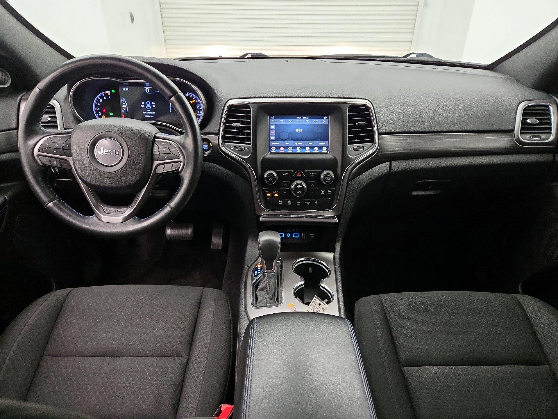 Thumbnail: 2019 Jeep Grand Cherokee - 9