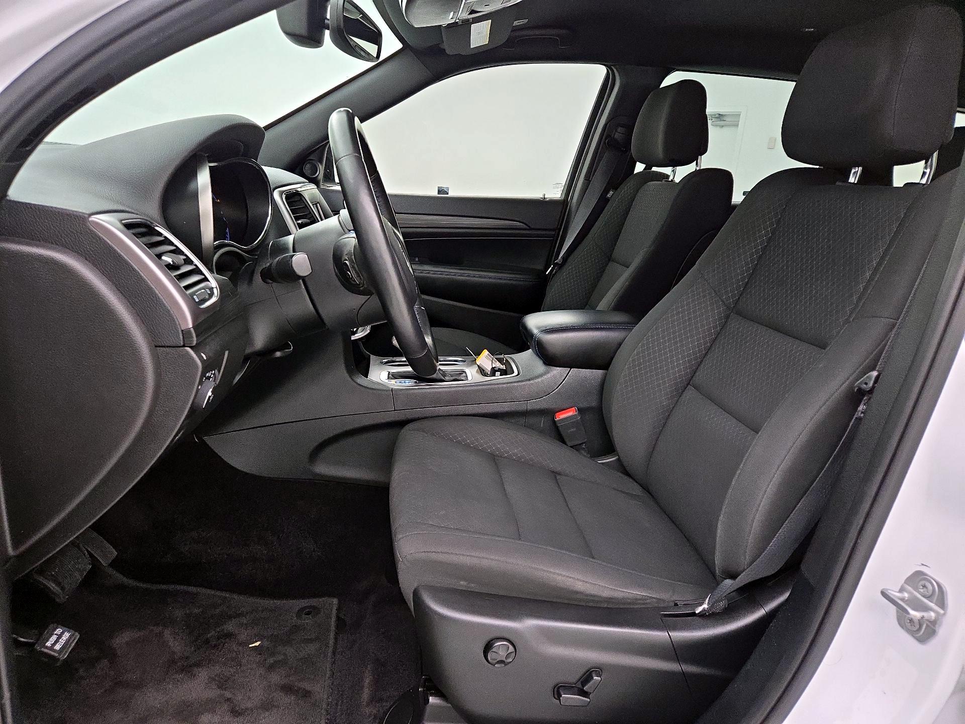 Thumbnail: 2019 Jeep Grand Cherokee - 11