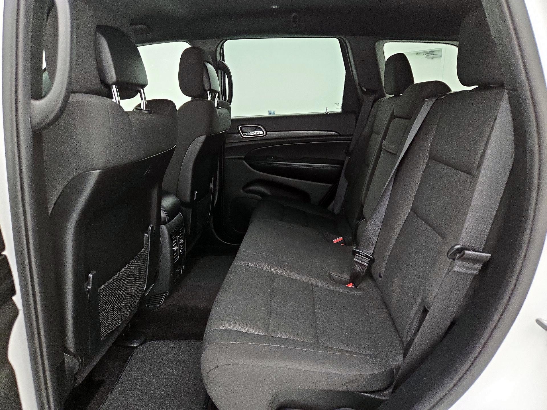 Thumbnail: 2019 Jeep Grand Cherokee - 18