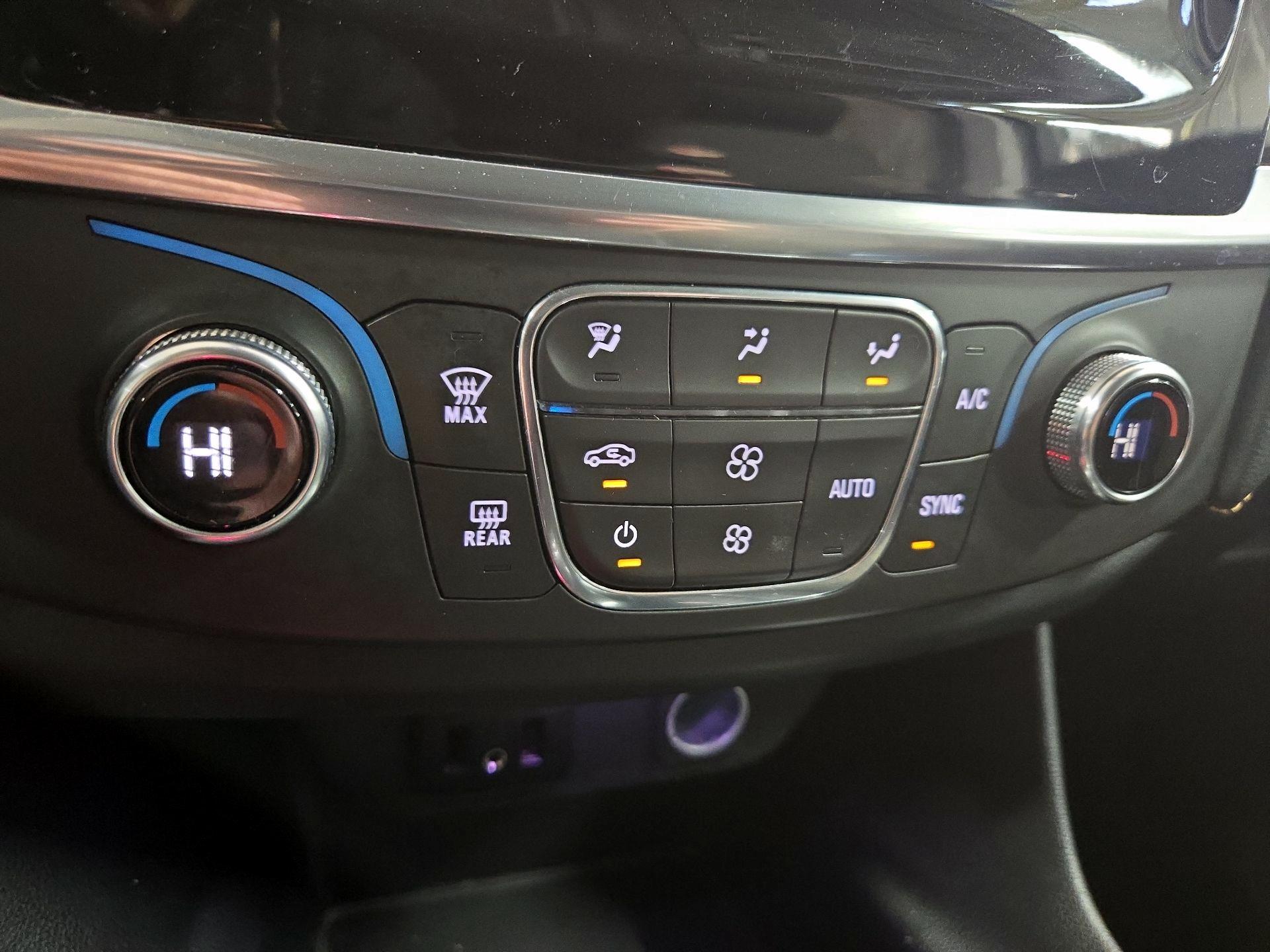 Thumbnail: 2019 Chevrolet Traverse - 15