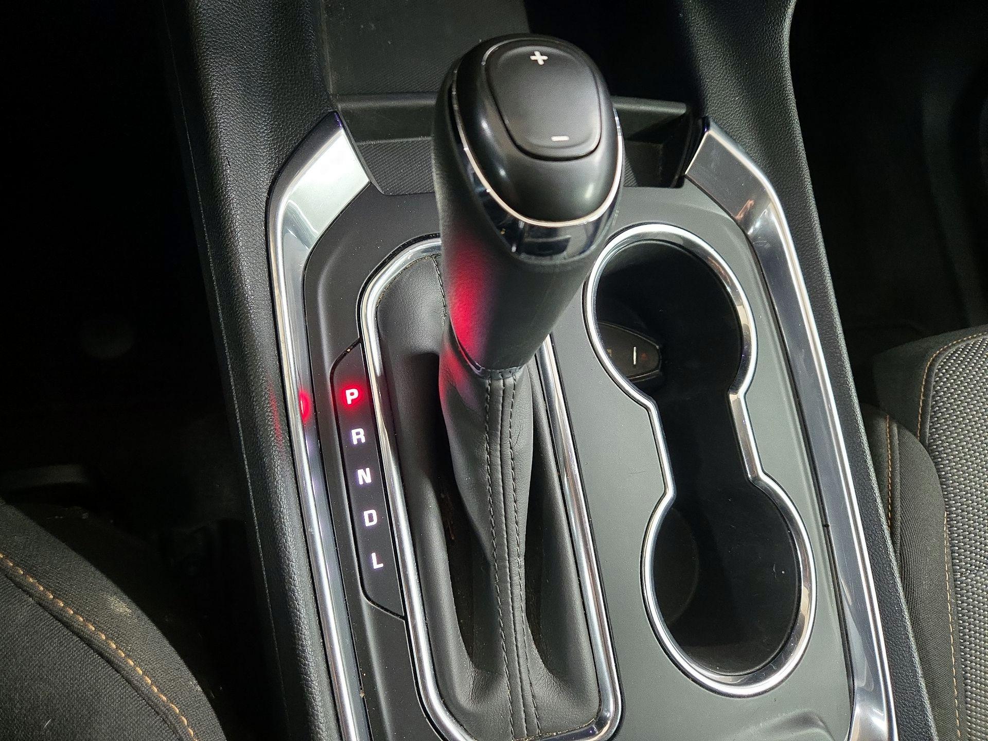 Thumbnail: 2019 Chevrolet Traverse - 16