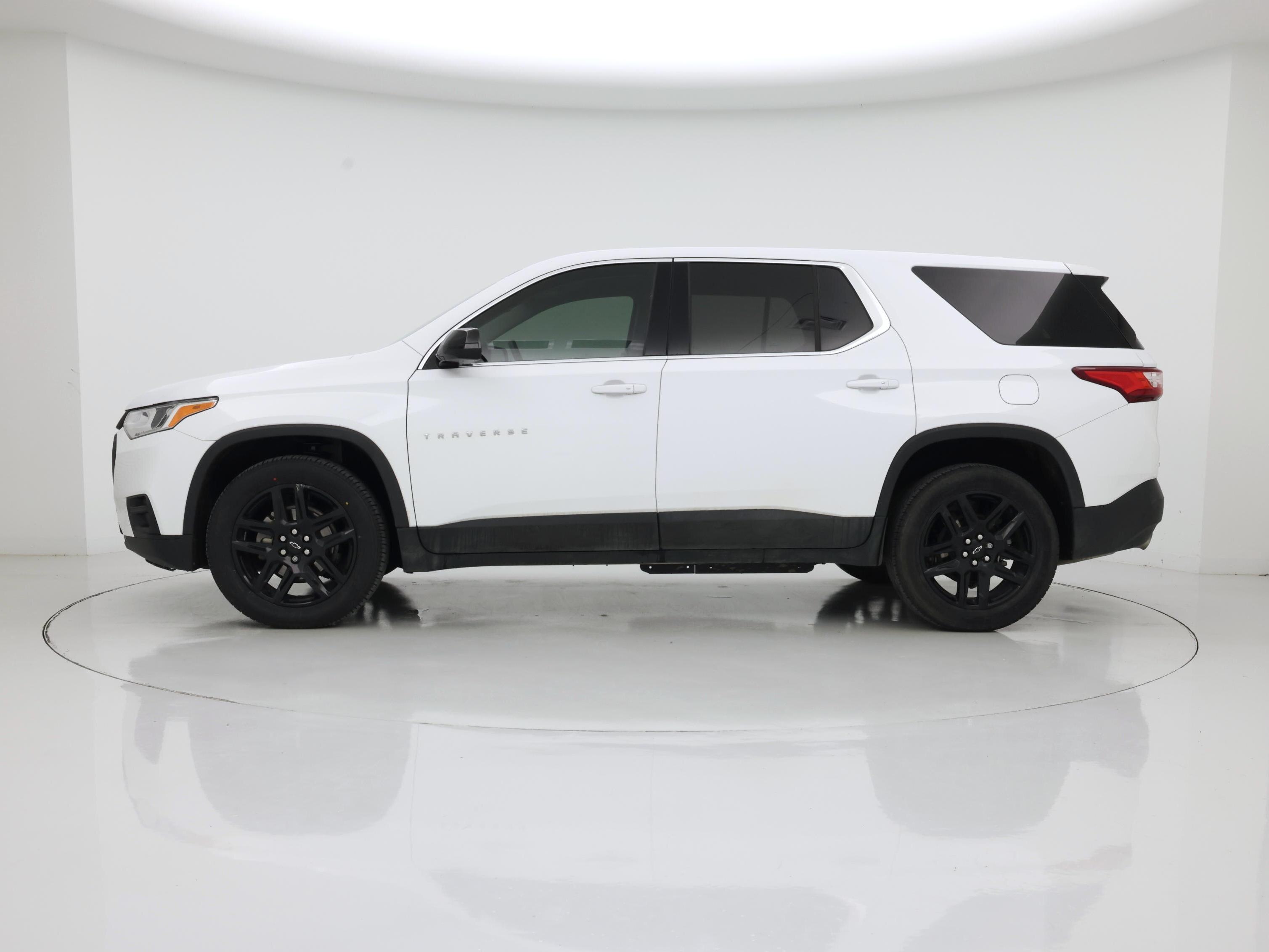 Thumbnail: 2019 Chevrolet Traverse - 3