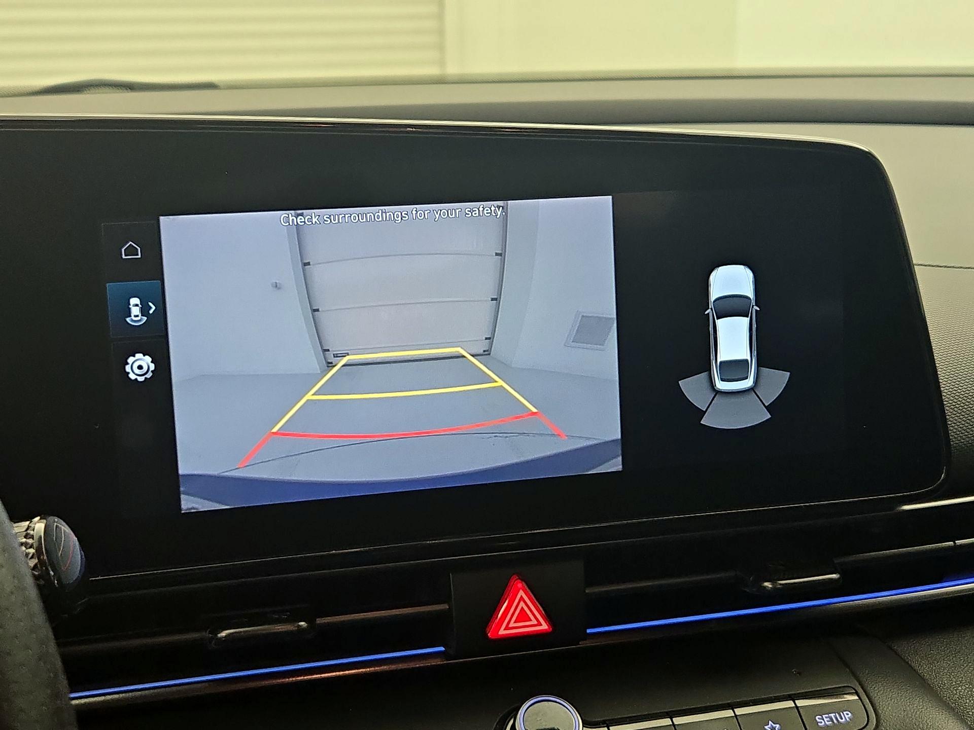 Thumbnail: 2022 Hyundai Elantra - 15