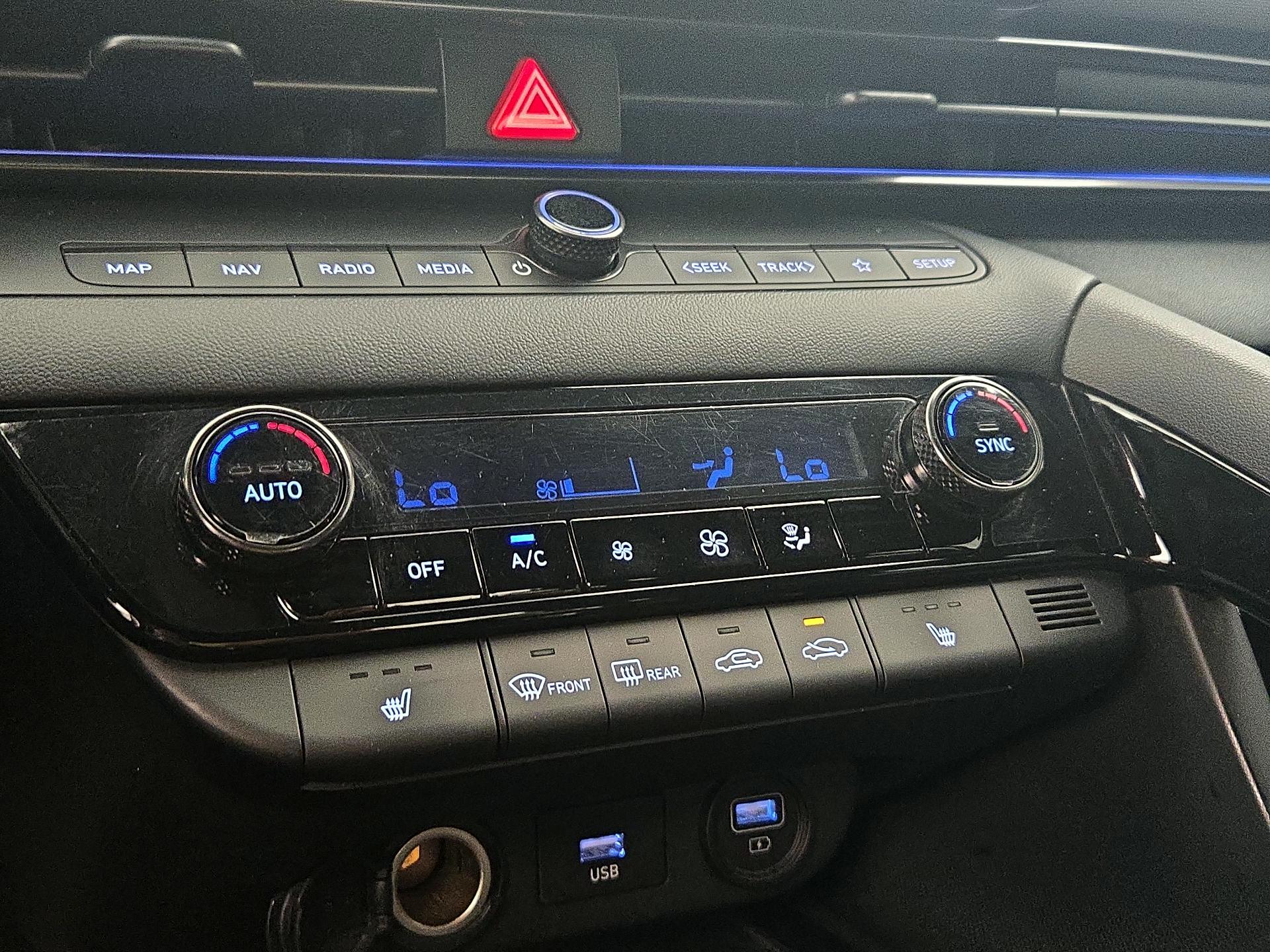 Thumbnail: 2022 Hyundai Elantra - 17