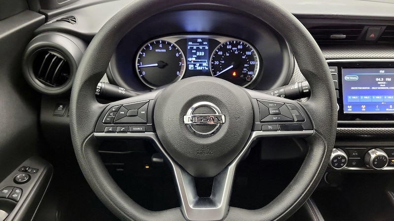 2019 Nissan Kicks S 10