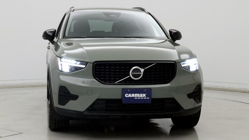 2024 Volvo XC40 B5 Core 5