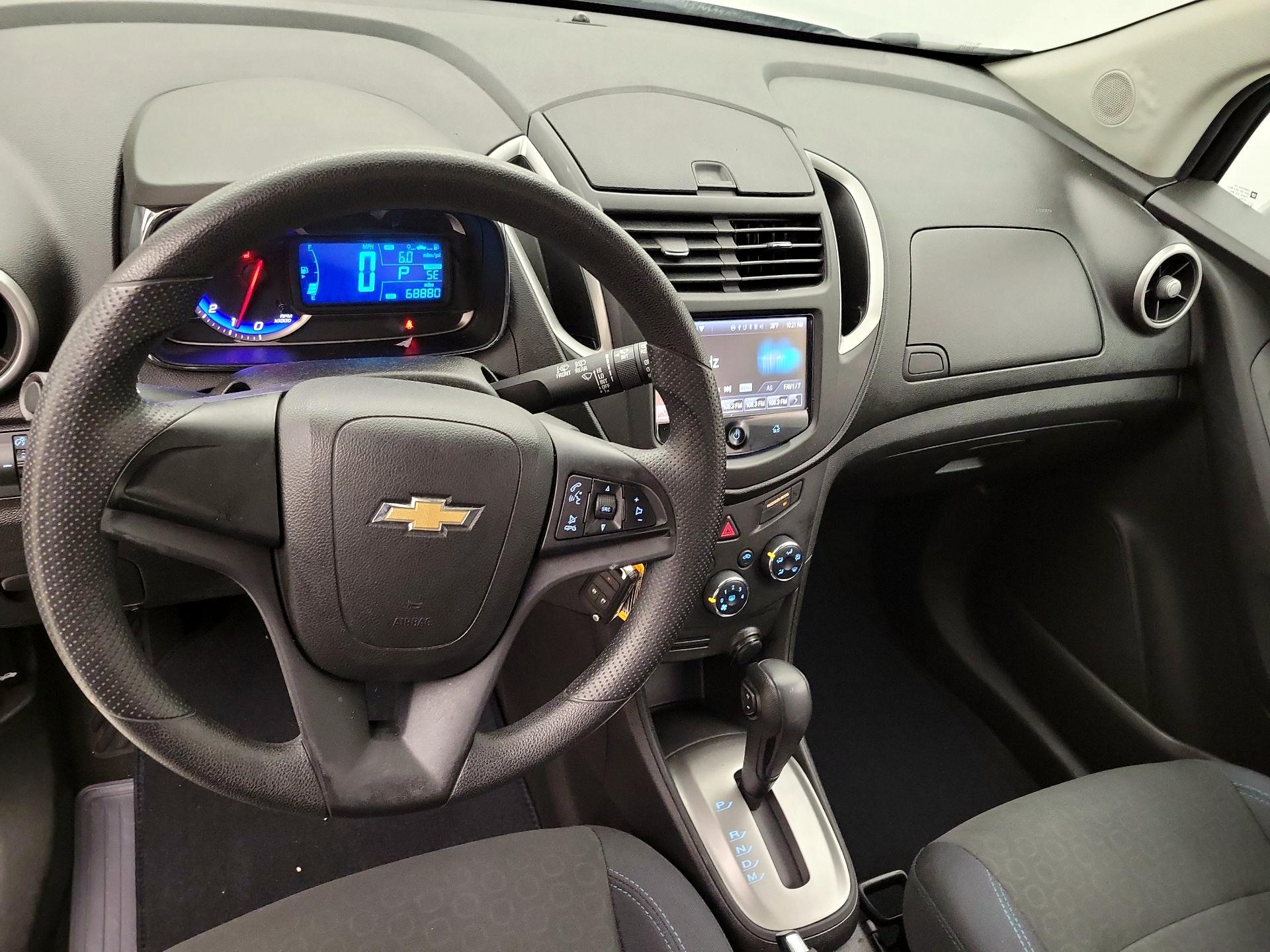 Thumbnail: 2016 Chevrolet Trax - 9