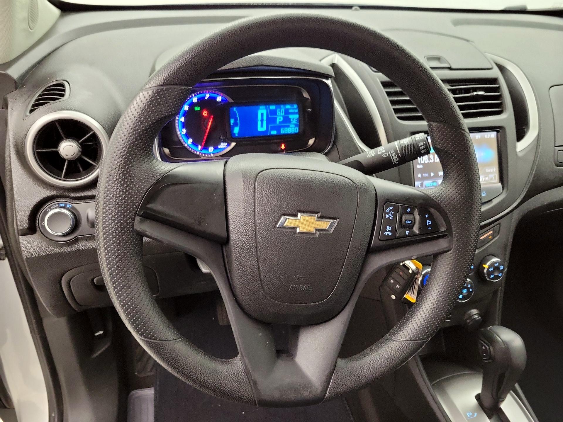 Thumbnail: 2016 Chevrolet Trax - 10