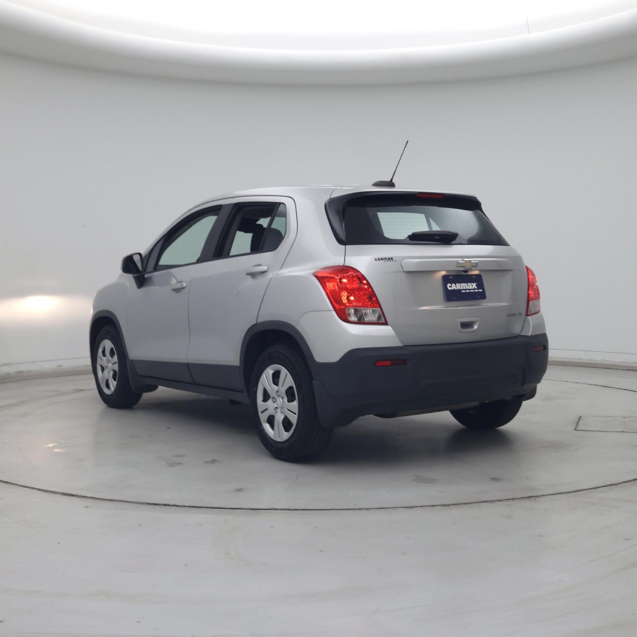 Thumbnail: 2016 Chevrolet Trax - 2